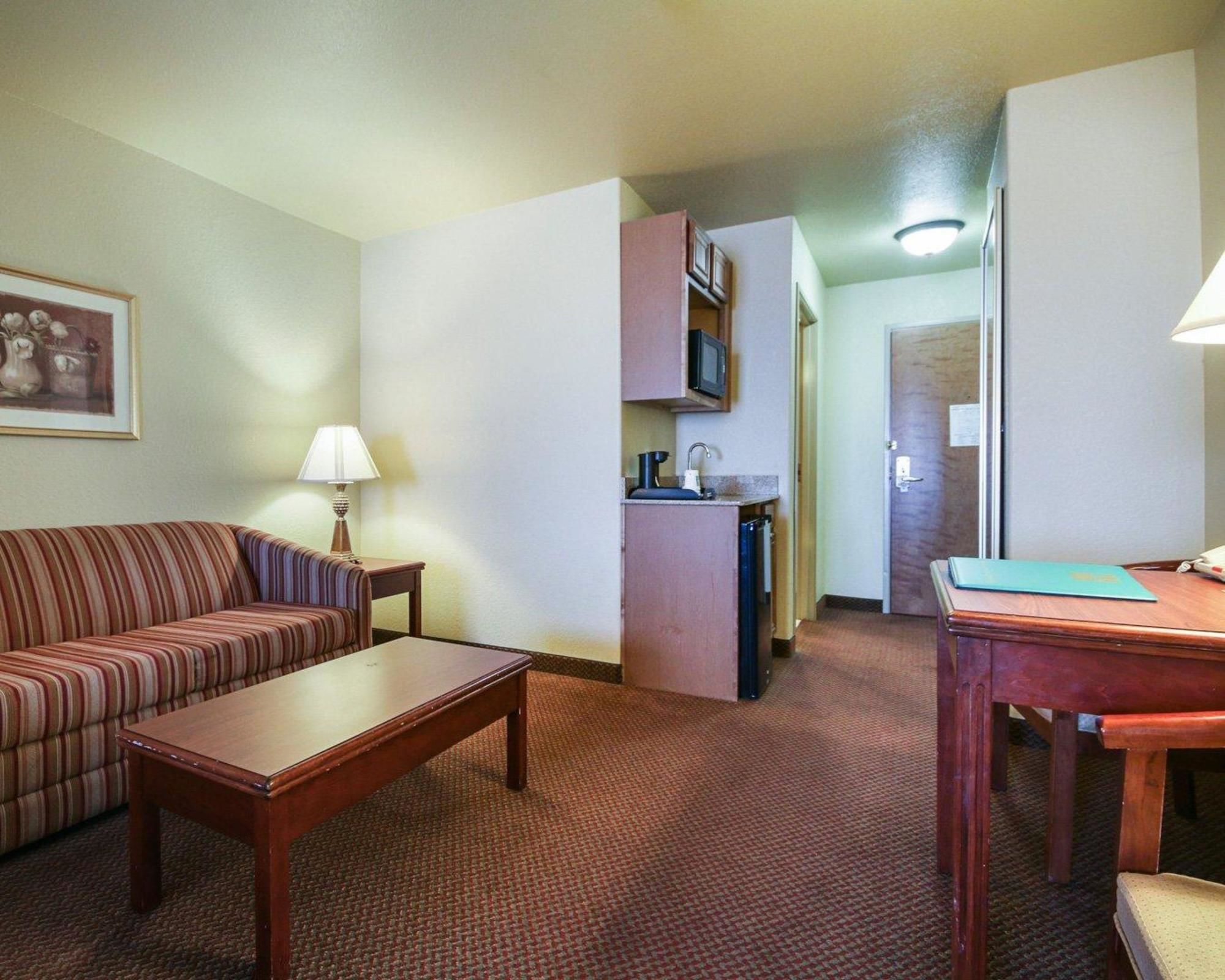 Comfort Inn & Suites