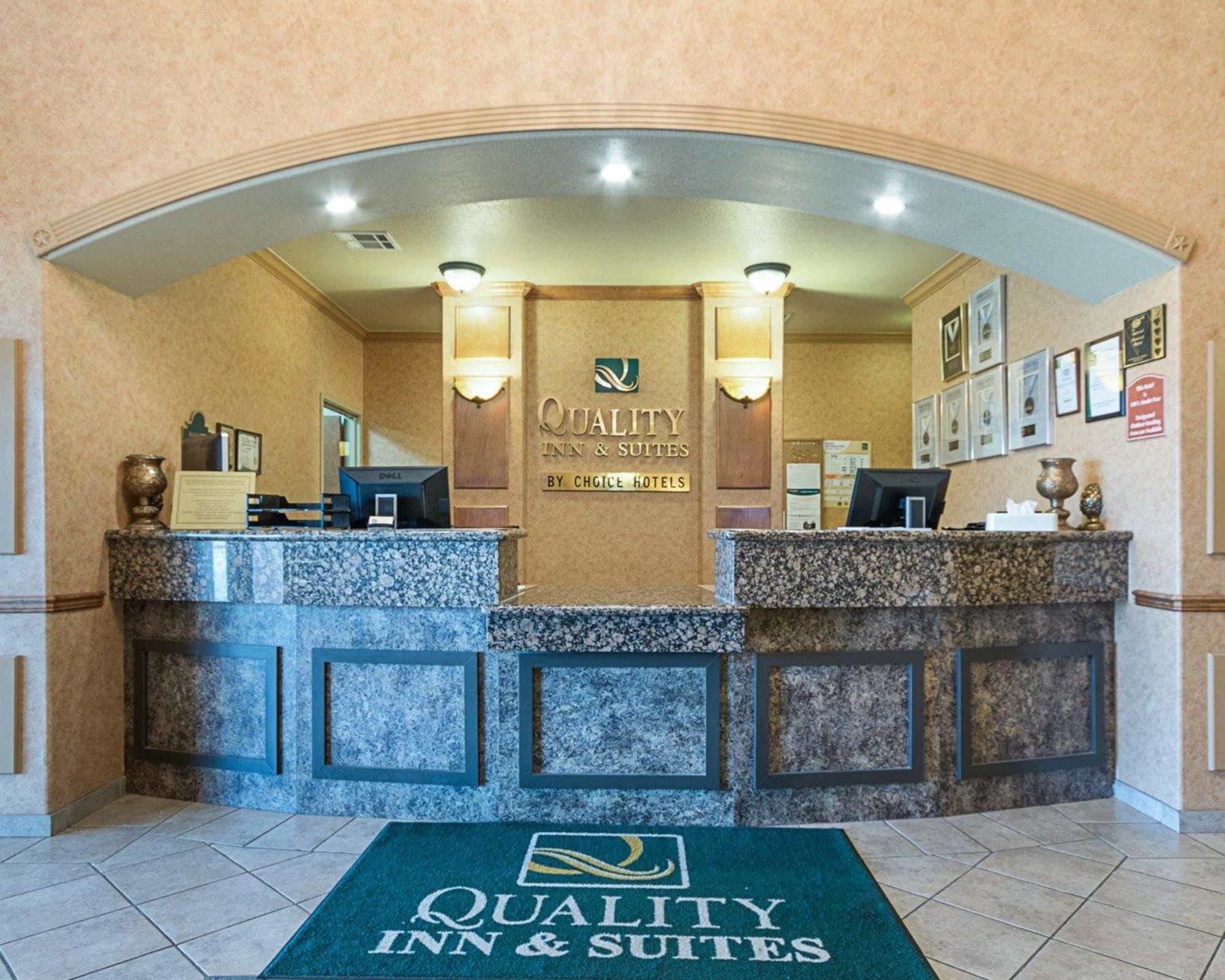 Comfort Inn & Suites