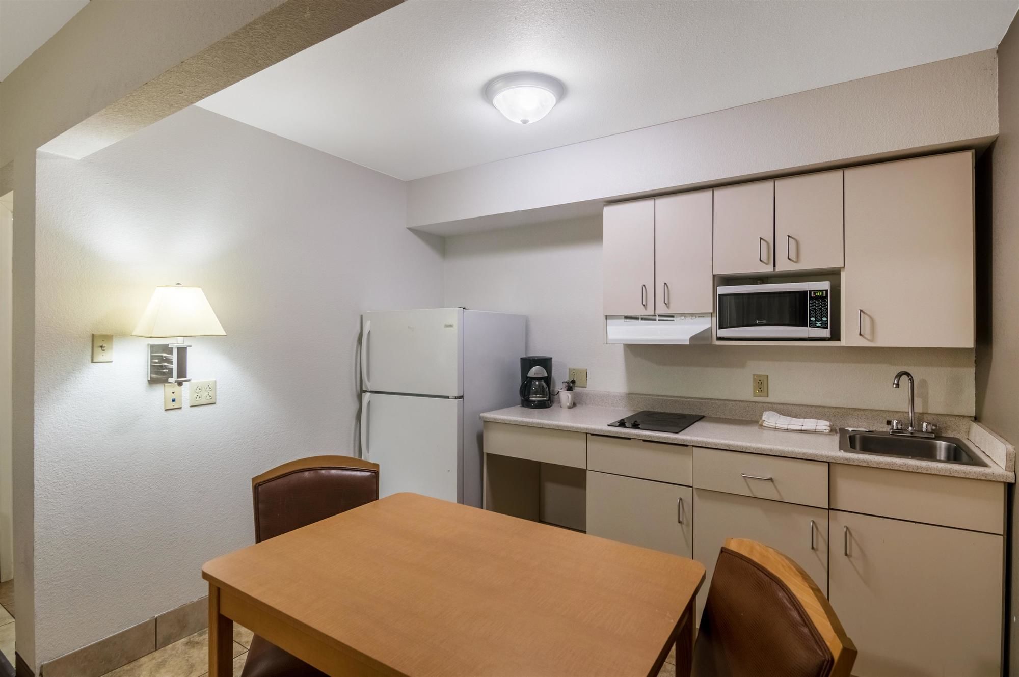 Studio 6 Lubbock Medical Center