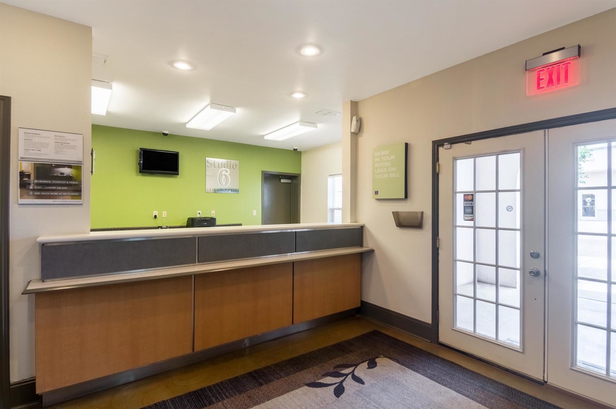 Studio 6 Lubbock Medical Center