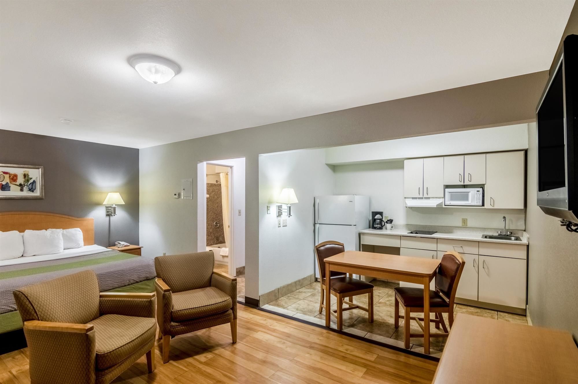 Studio 6 Lubbock Medical Center