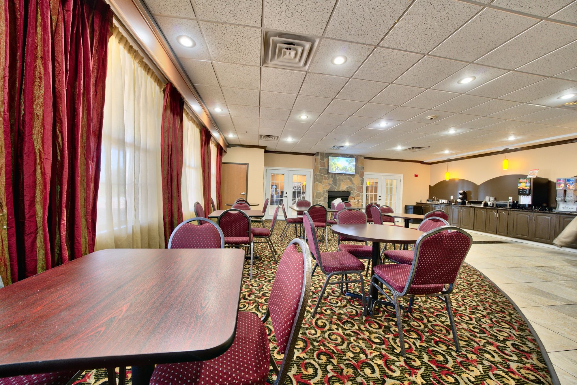 Comfort Inn & Suites