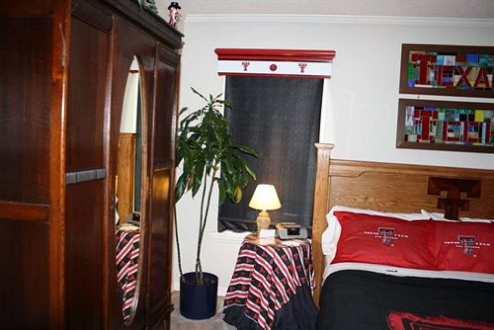 Woodrow House Bed & Breakfast