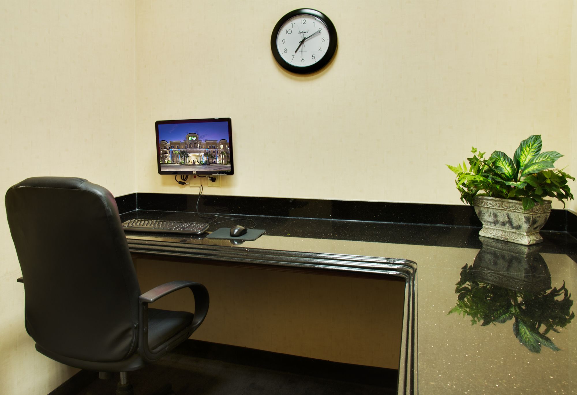 Holiday Inn Express & Suites Lufkin South