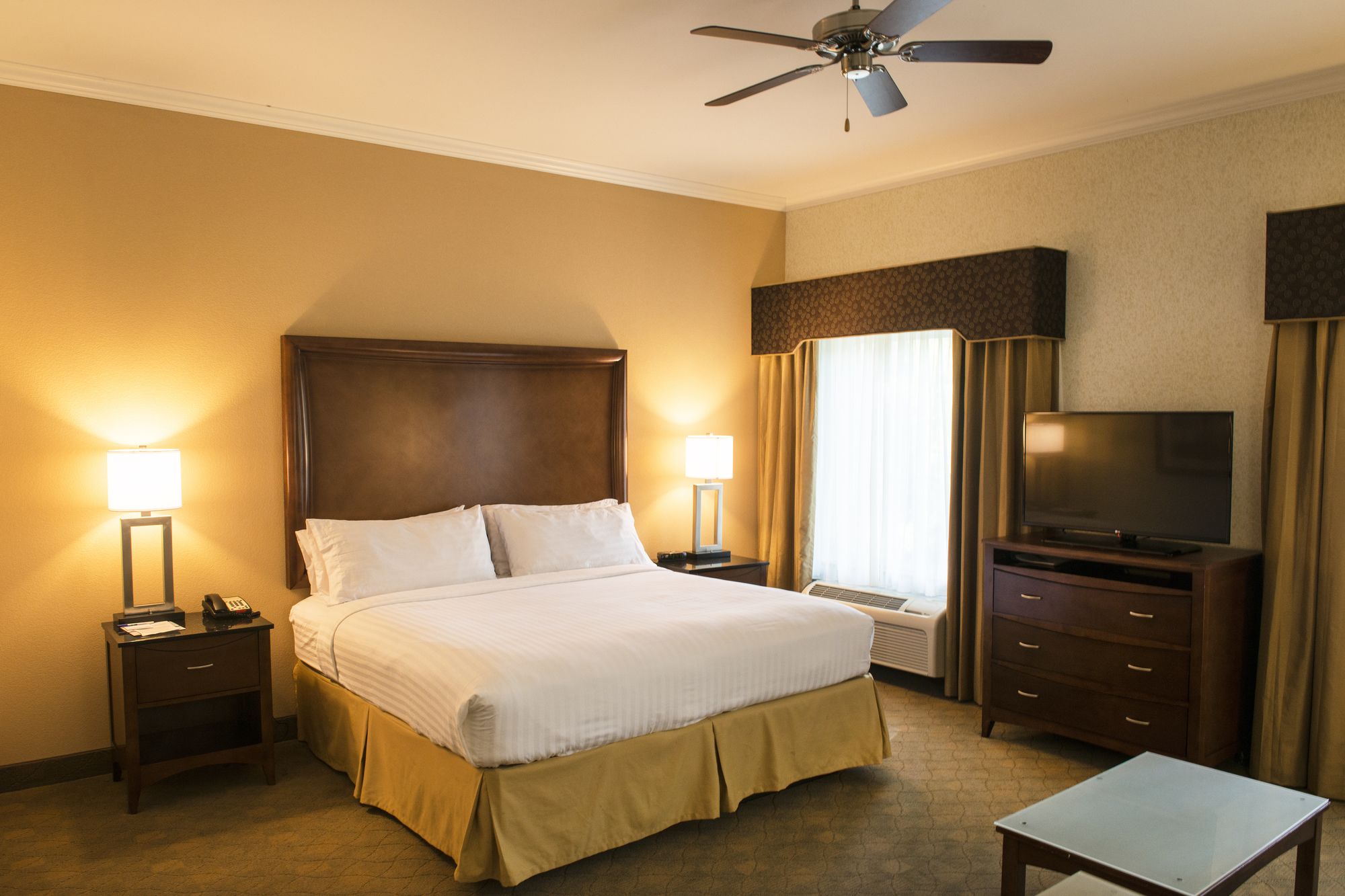 Holiday Inn Express & Suites Lufkin South