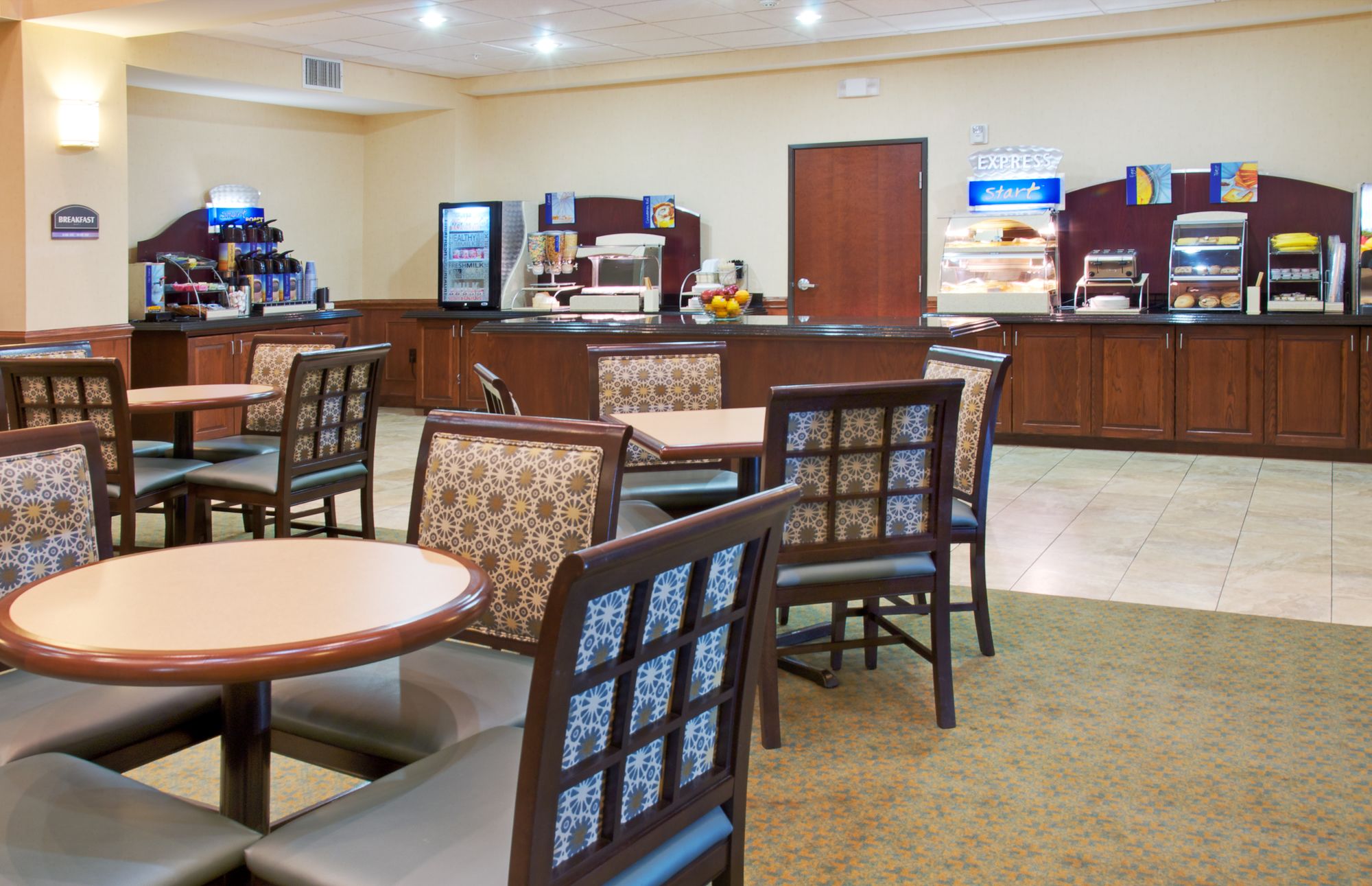 Holiday Inn Express & Suites Lufkin South