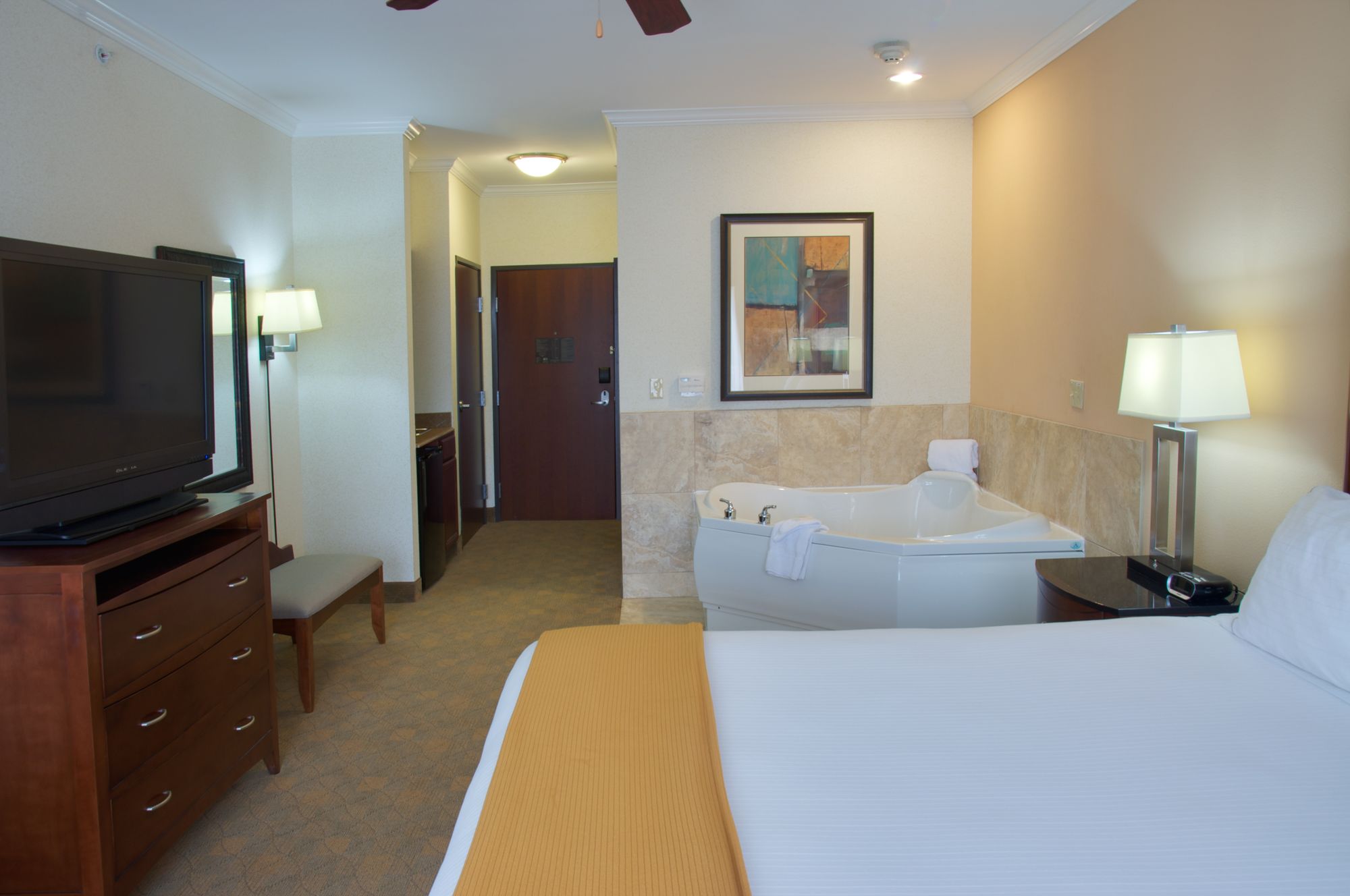 Holiday Inn Express & Suites Lufkin South