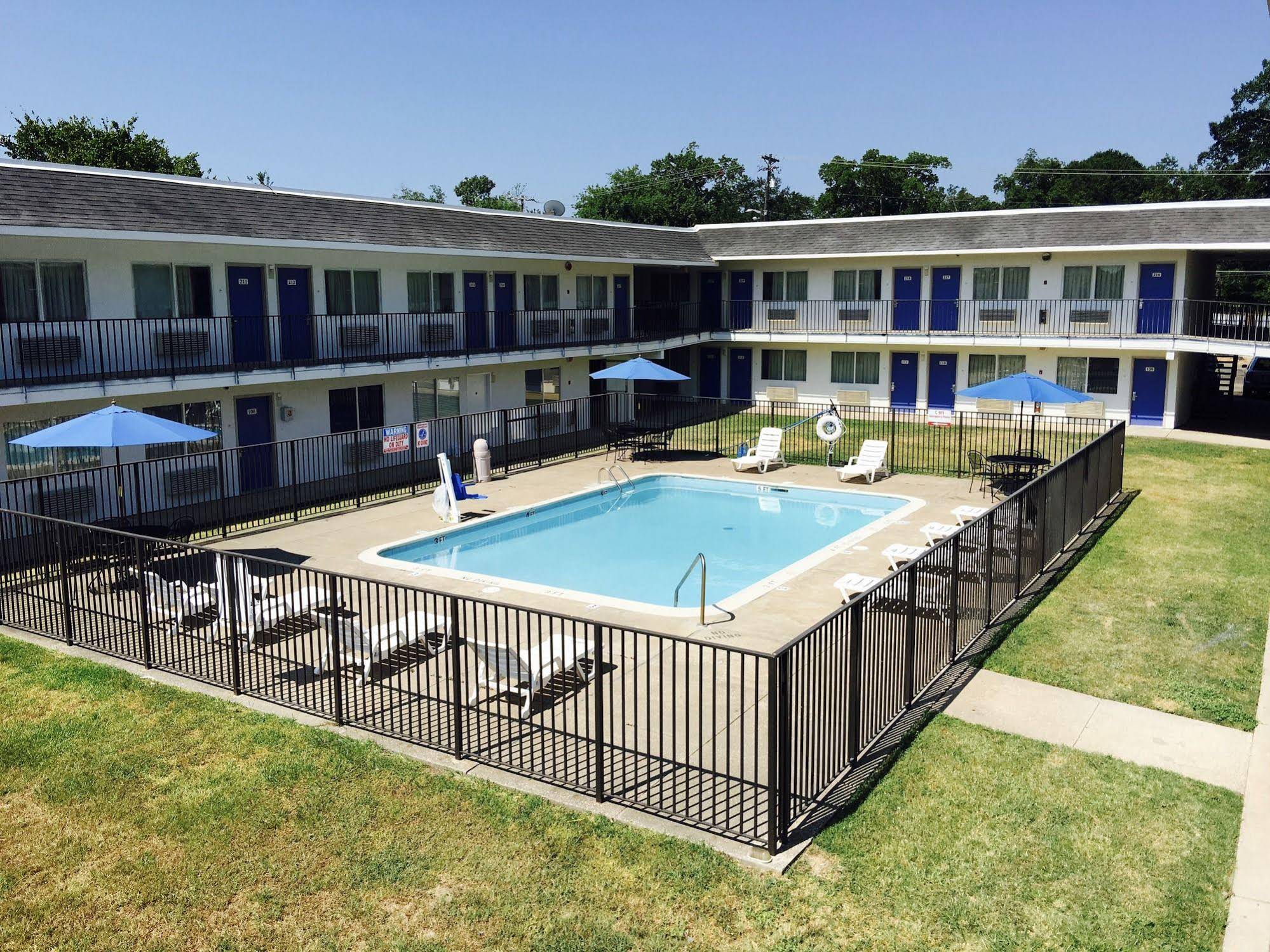 Motel 6 Lufkin