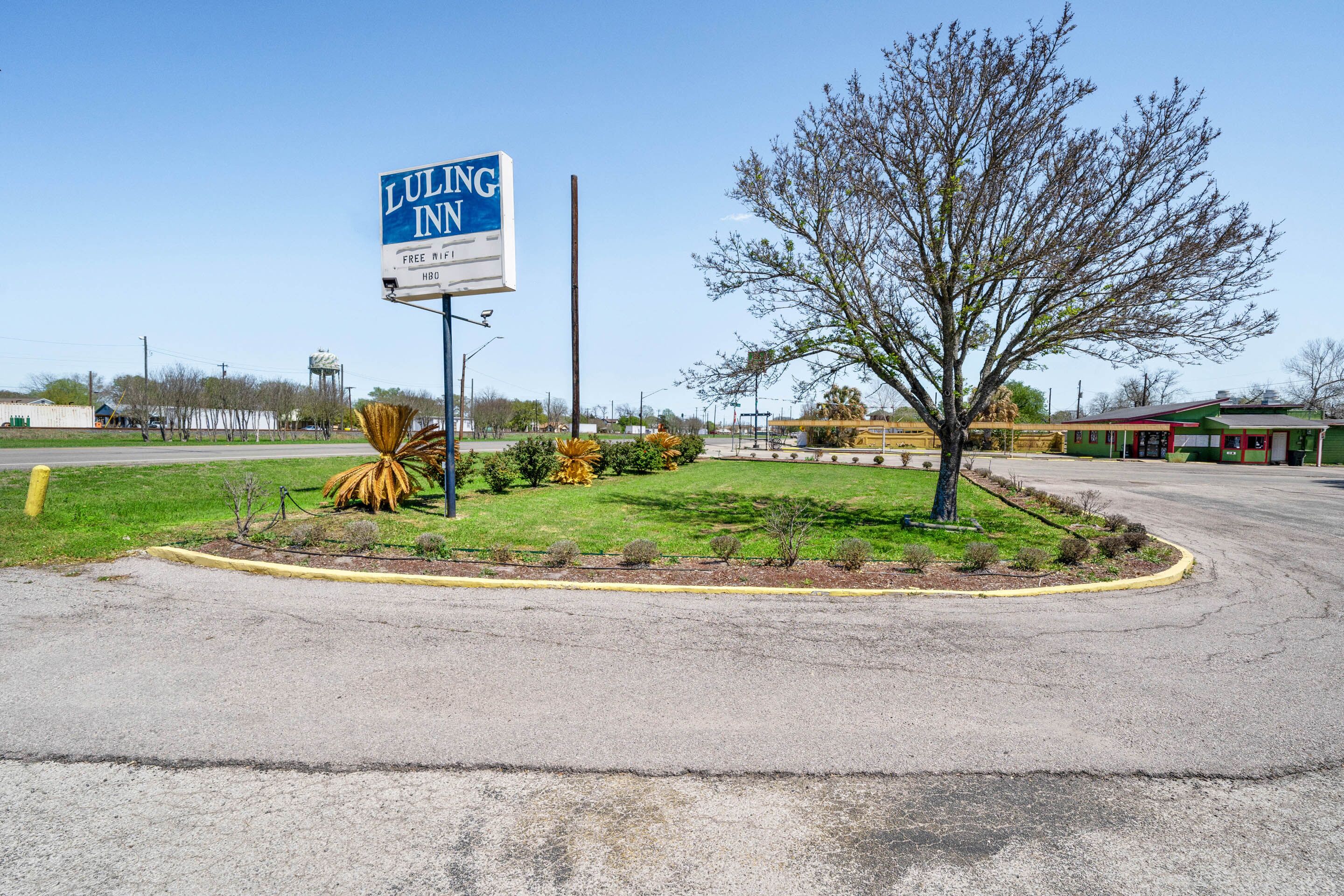 OYO Hotel Luling TX Downtown I-10/US-90