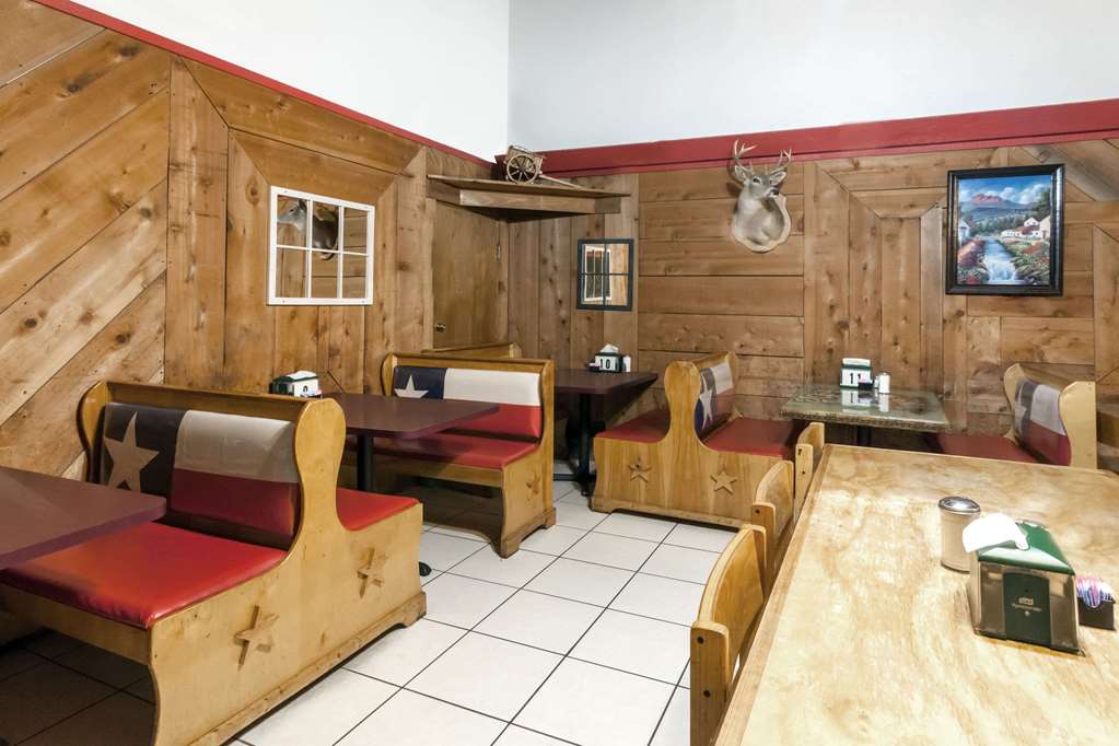 Days Inn by Wyndham San Antonio Lytle