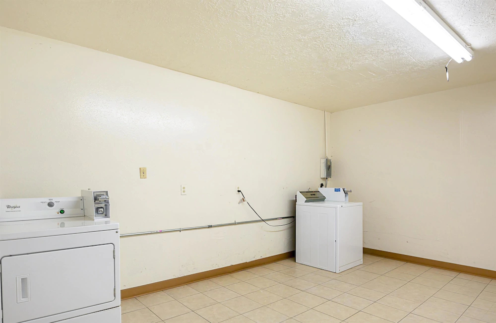 Motel 6 Madisonville