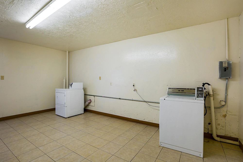 Motel 6 Madisonville