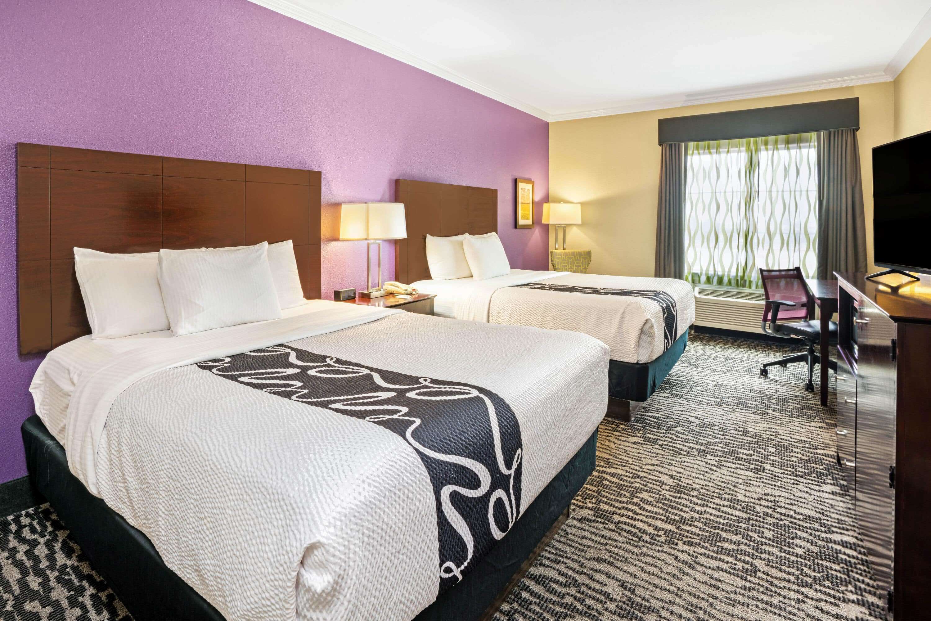 La Quinta Inn & Suites by Wyndham Houston - Magnolia