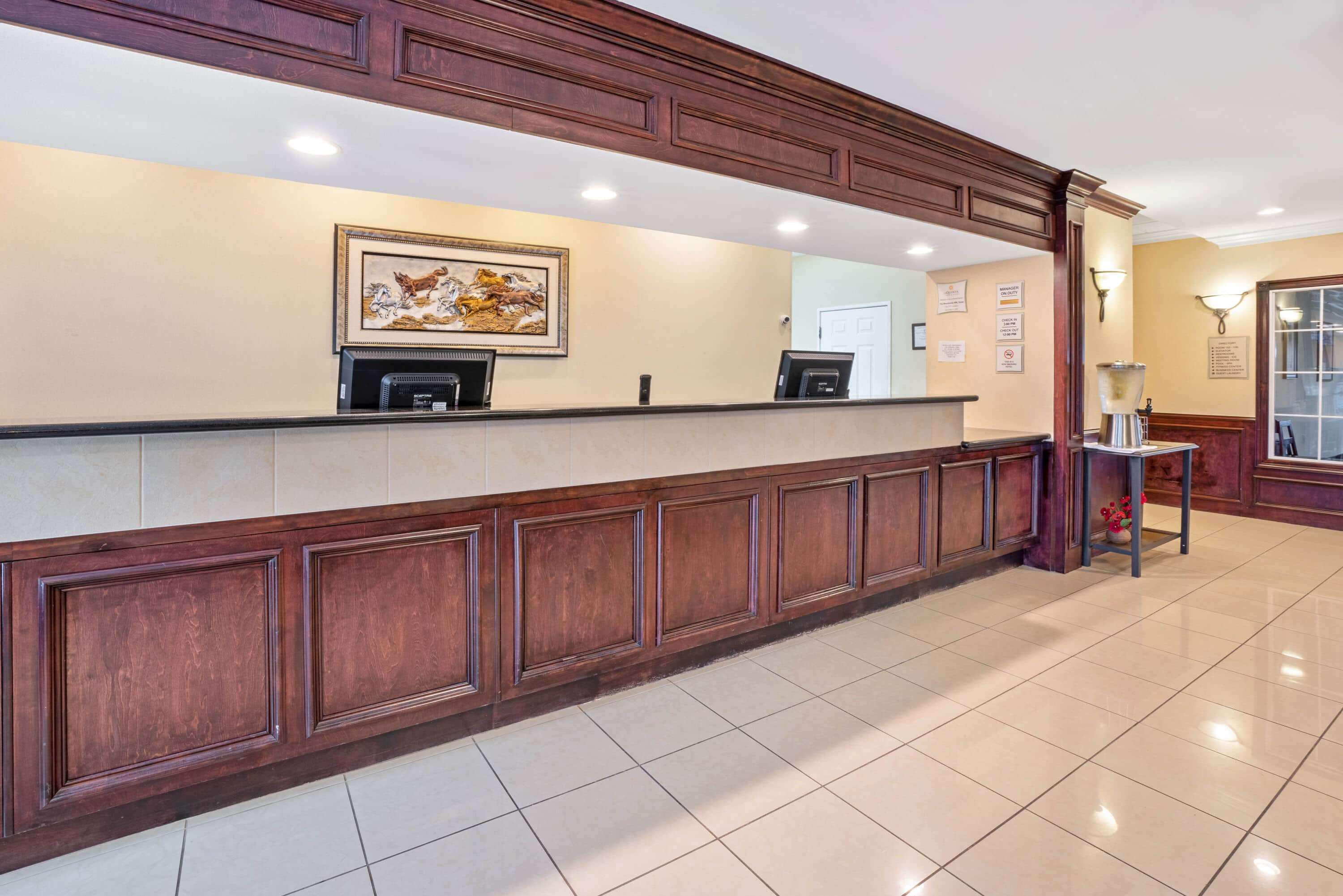 La Quinta Inn & Suites by Wyndham Houston - Magnolia