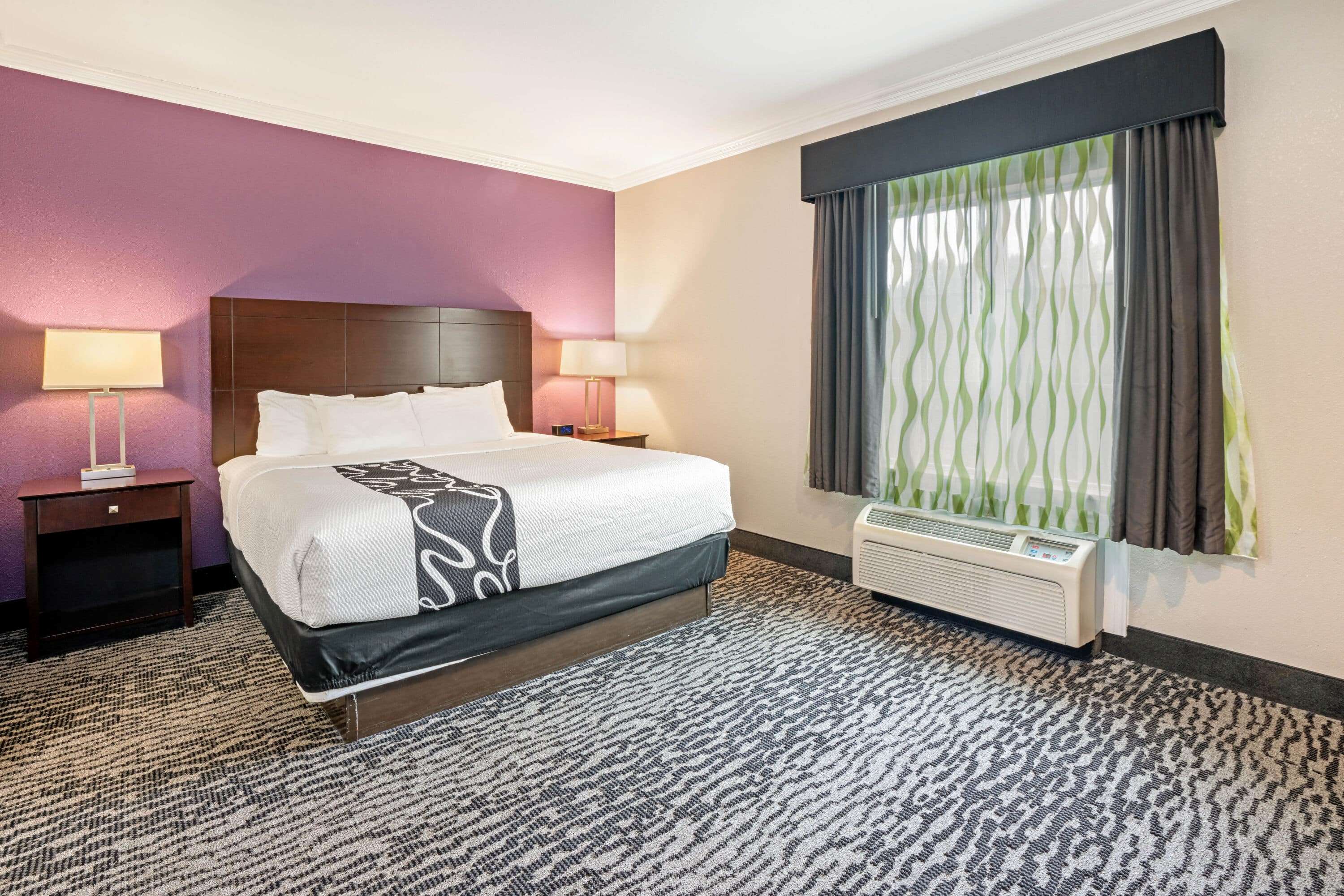 La Quinta Inn & Suites by Wyndham Houston - Magnolia