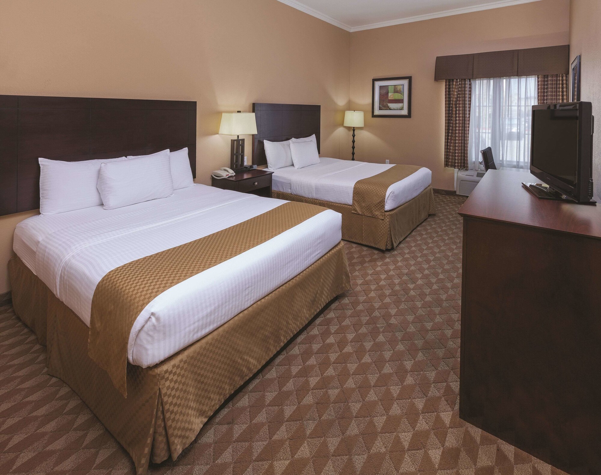 La Quinta Inn & Suites by Wyndham Houston - Magnolia