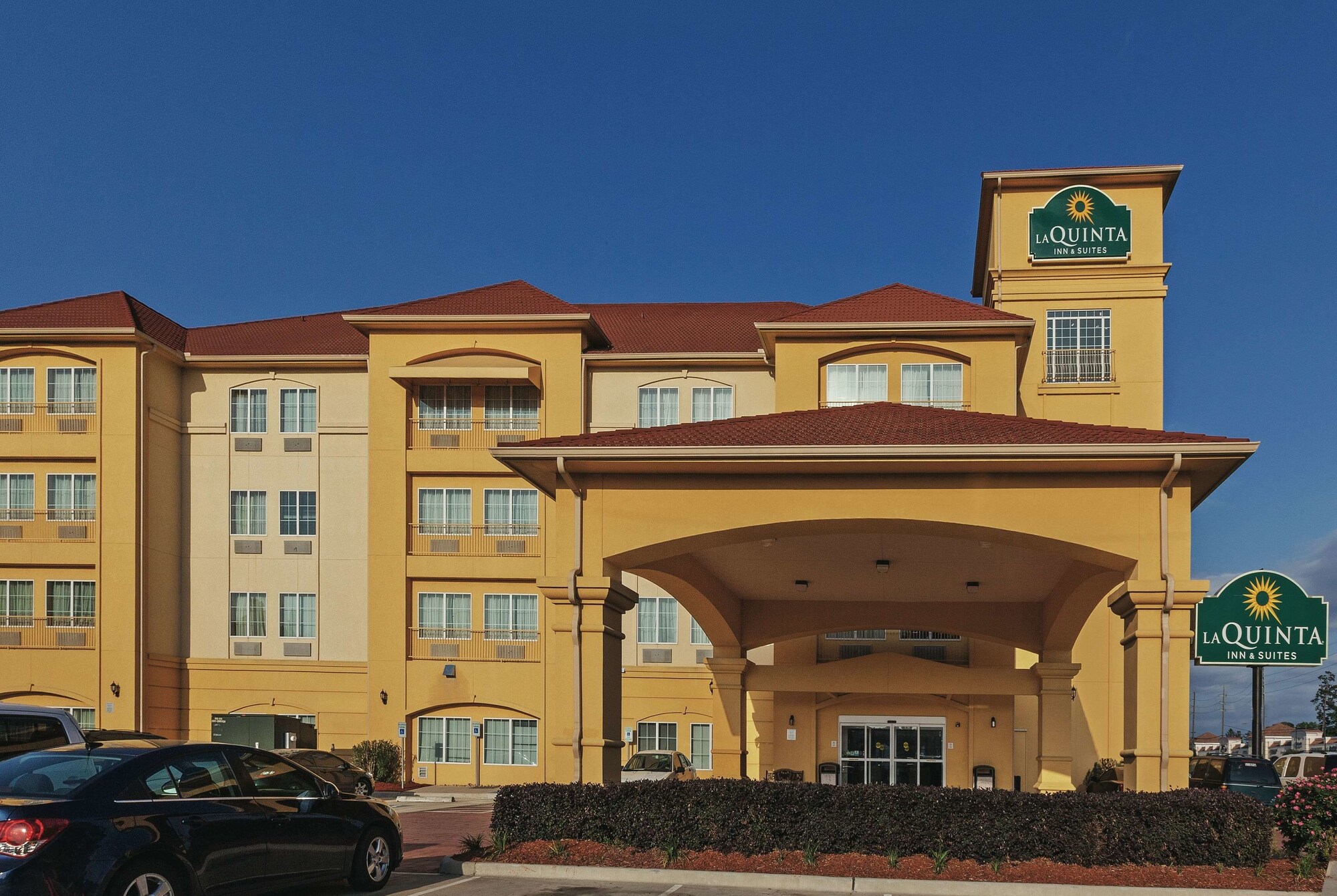 La Quinta Inn & Suites by Wyndham Houston - Magnolia