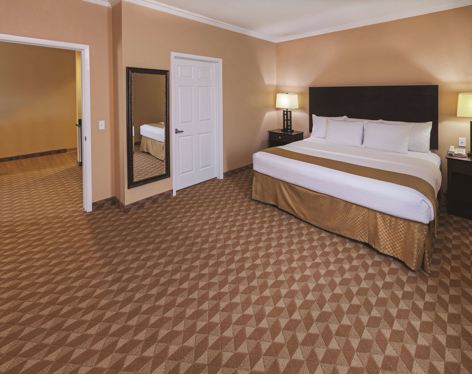 La Quinta Inn & Suites by Wyndham Houston - Magnolia