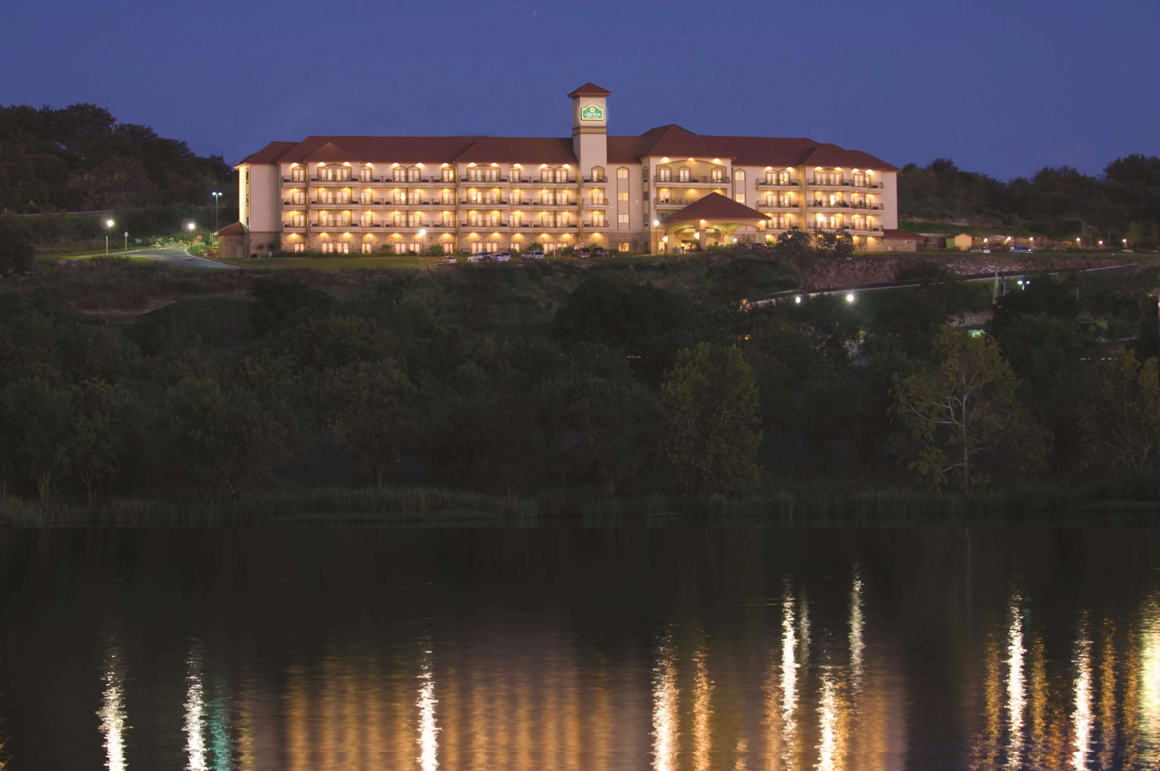 La Quinta Inn & Suites by Wyndham Marble Falls