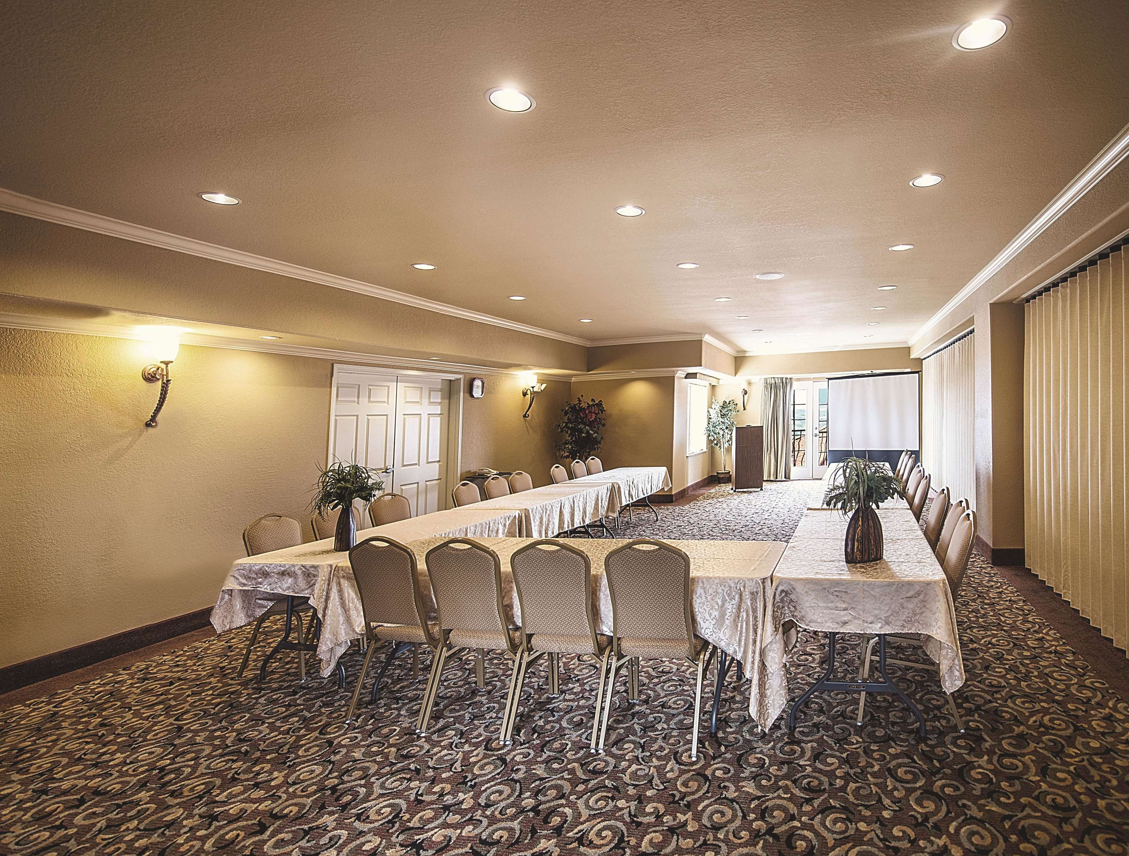 La Quinta Inn & Suites by Wyndham Marble Falls
