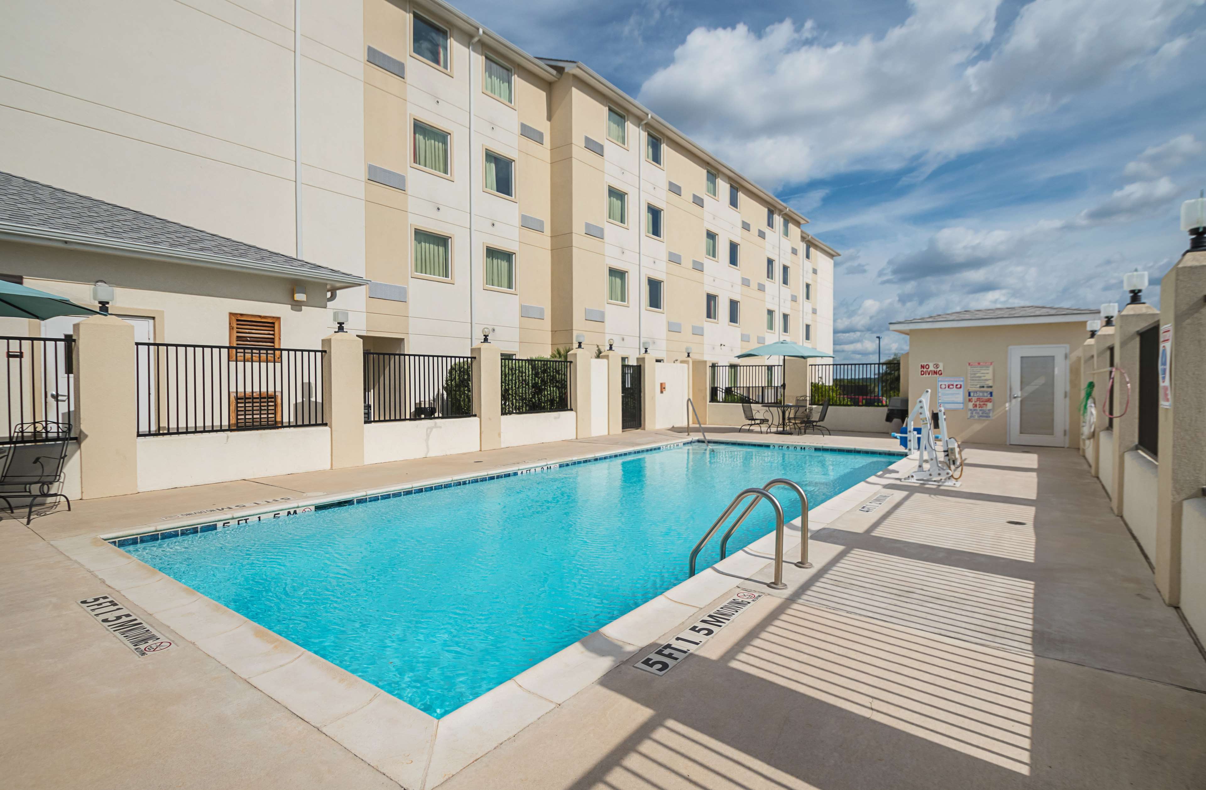 Motel 6 Marble Falls