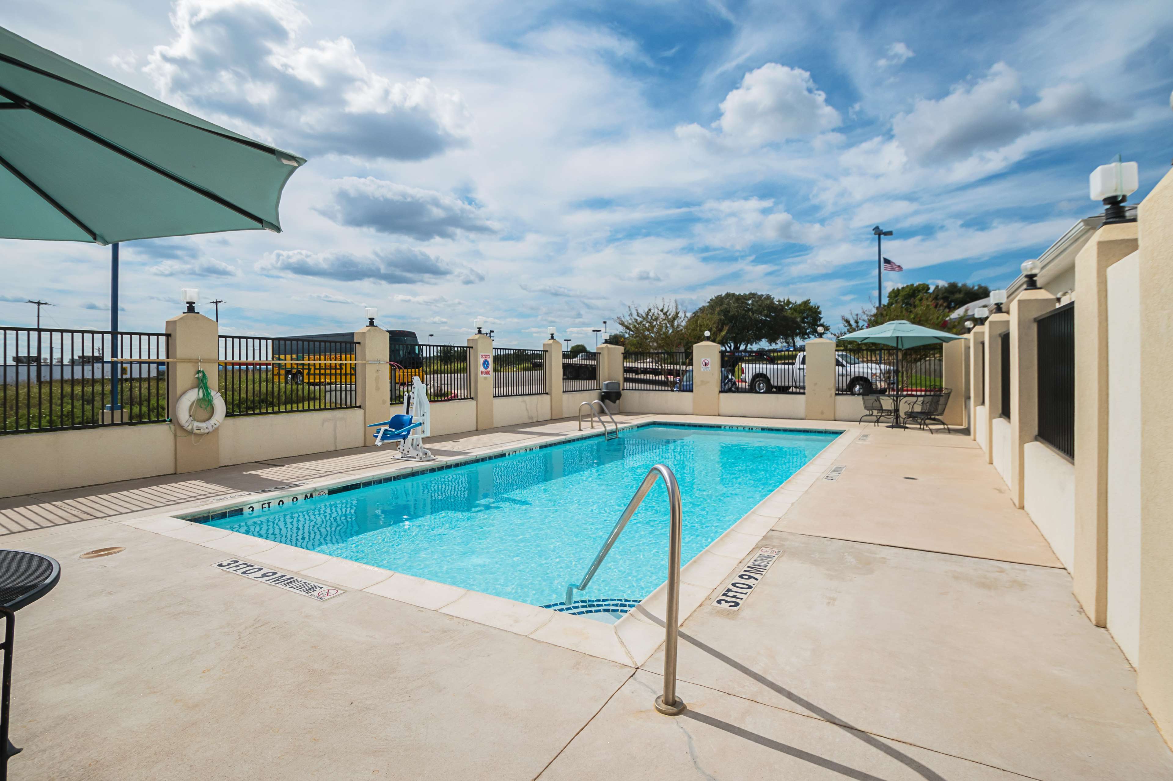 Motel 6 Marble Falls