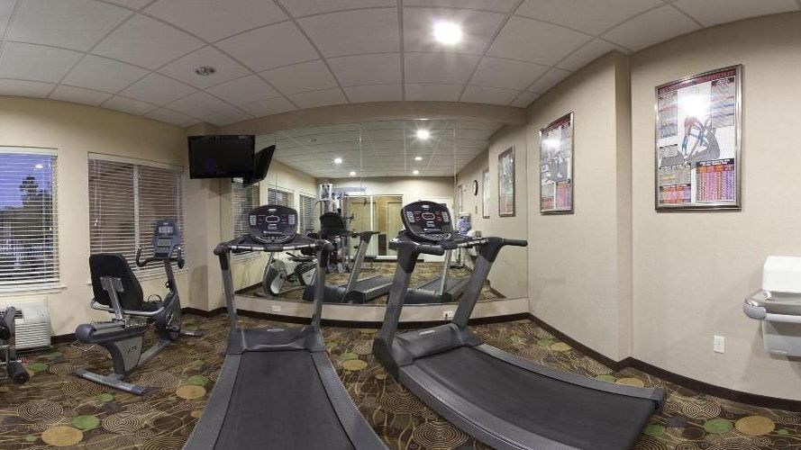 Holiday Inn Express Hotel & Suites Marshall South