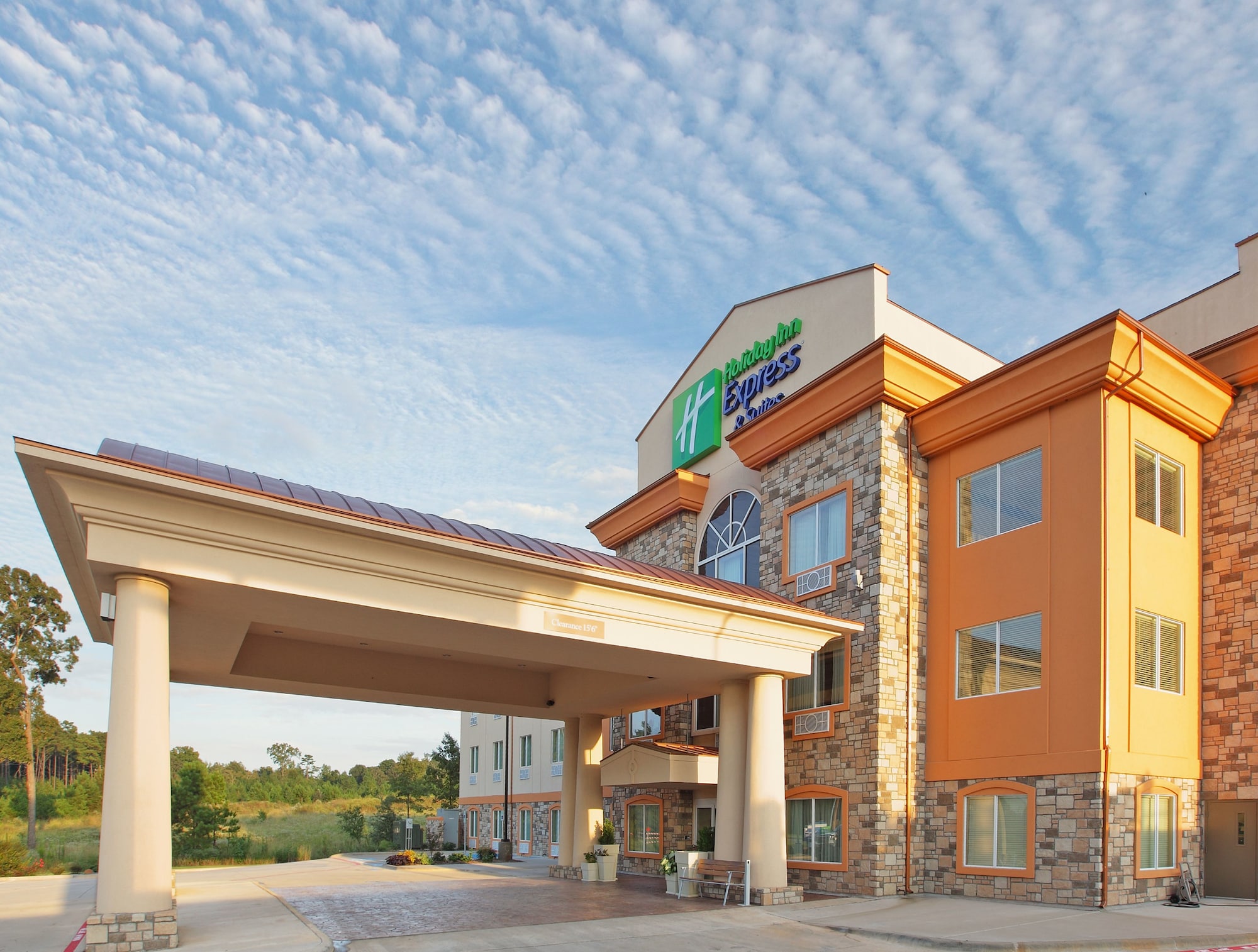 Holiday Inn Express Hotel & Suites Marshall South