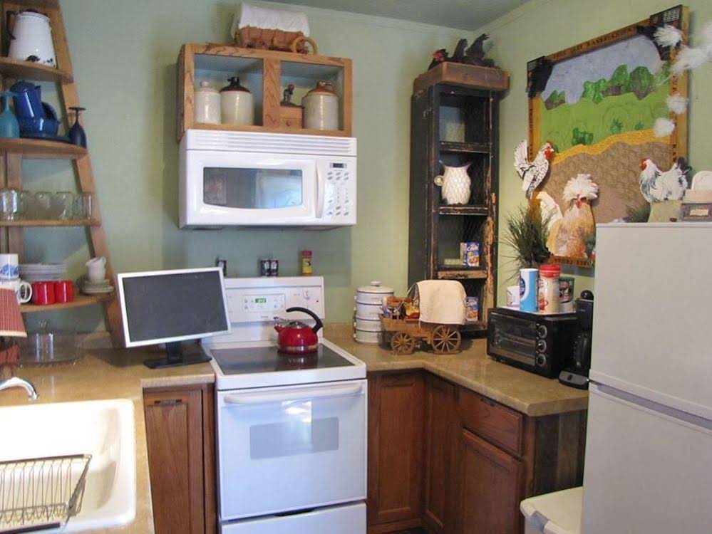 Covered Wagon Suite