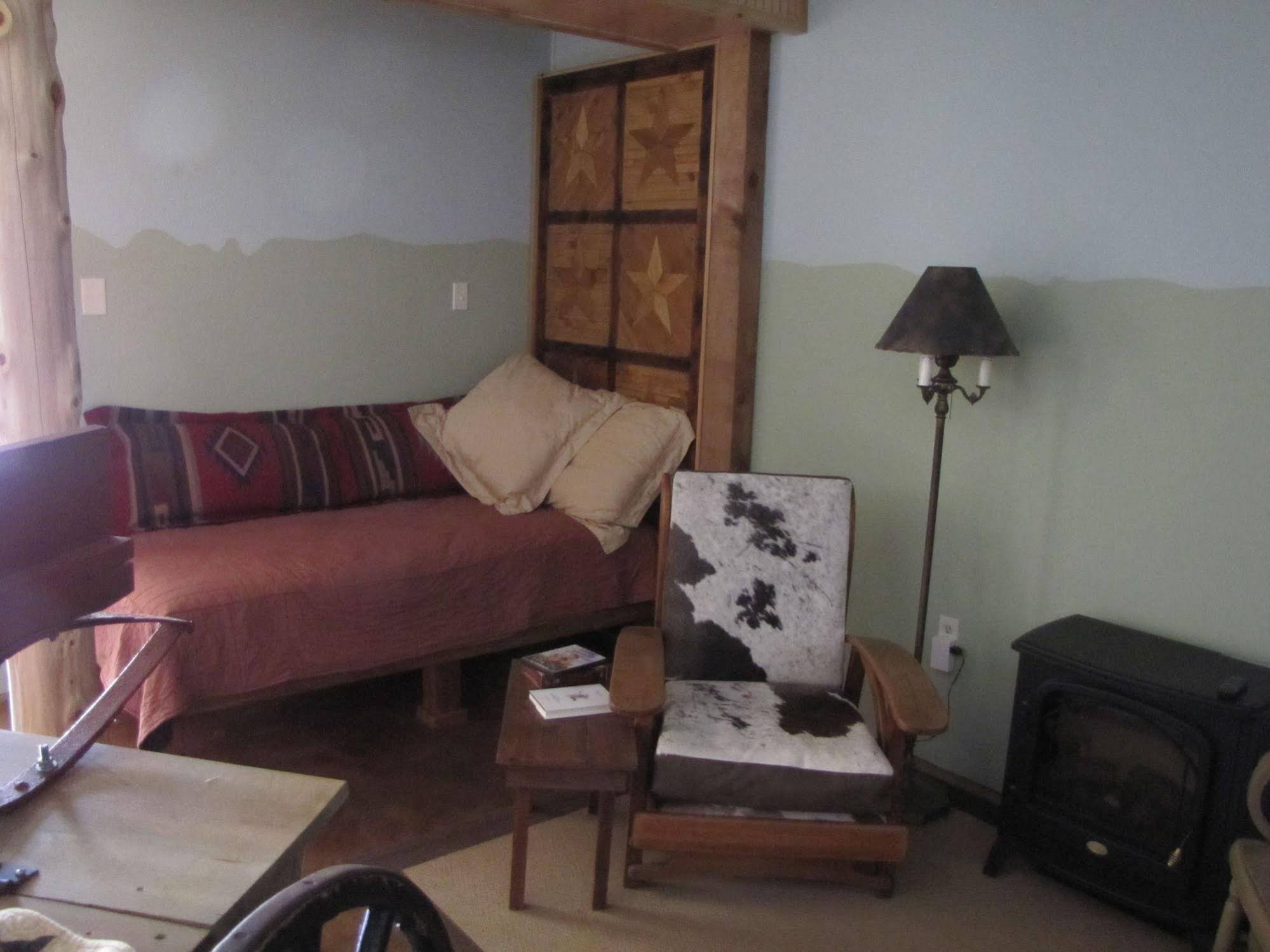 Covered Wagon Suite