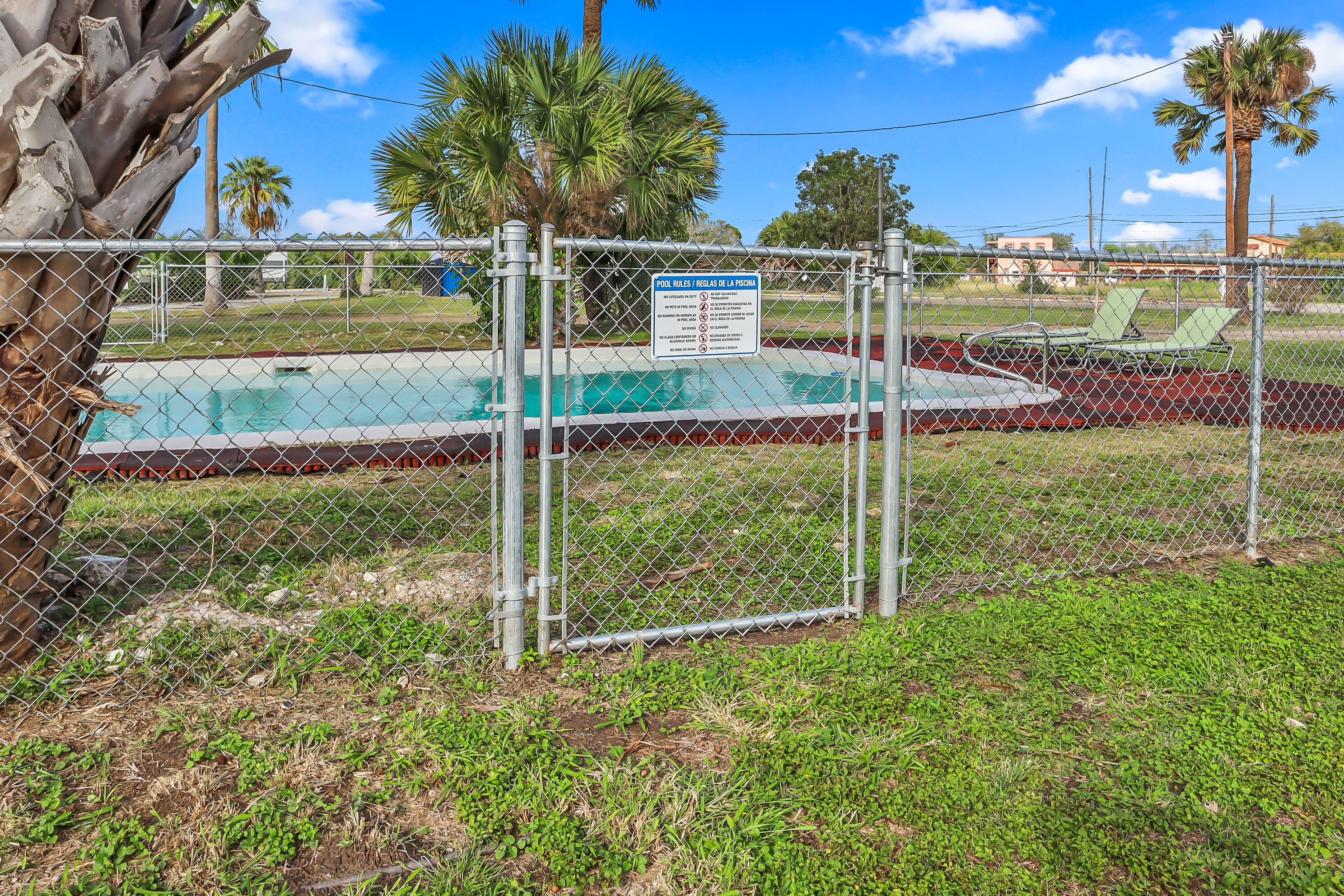 Mathis Motel & RV Park