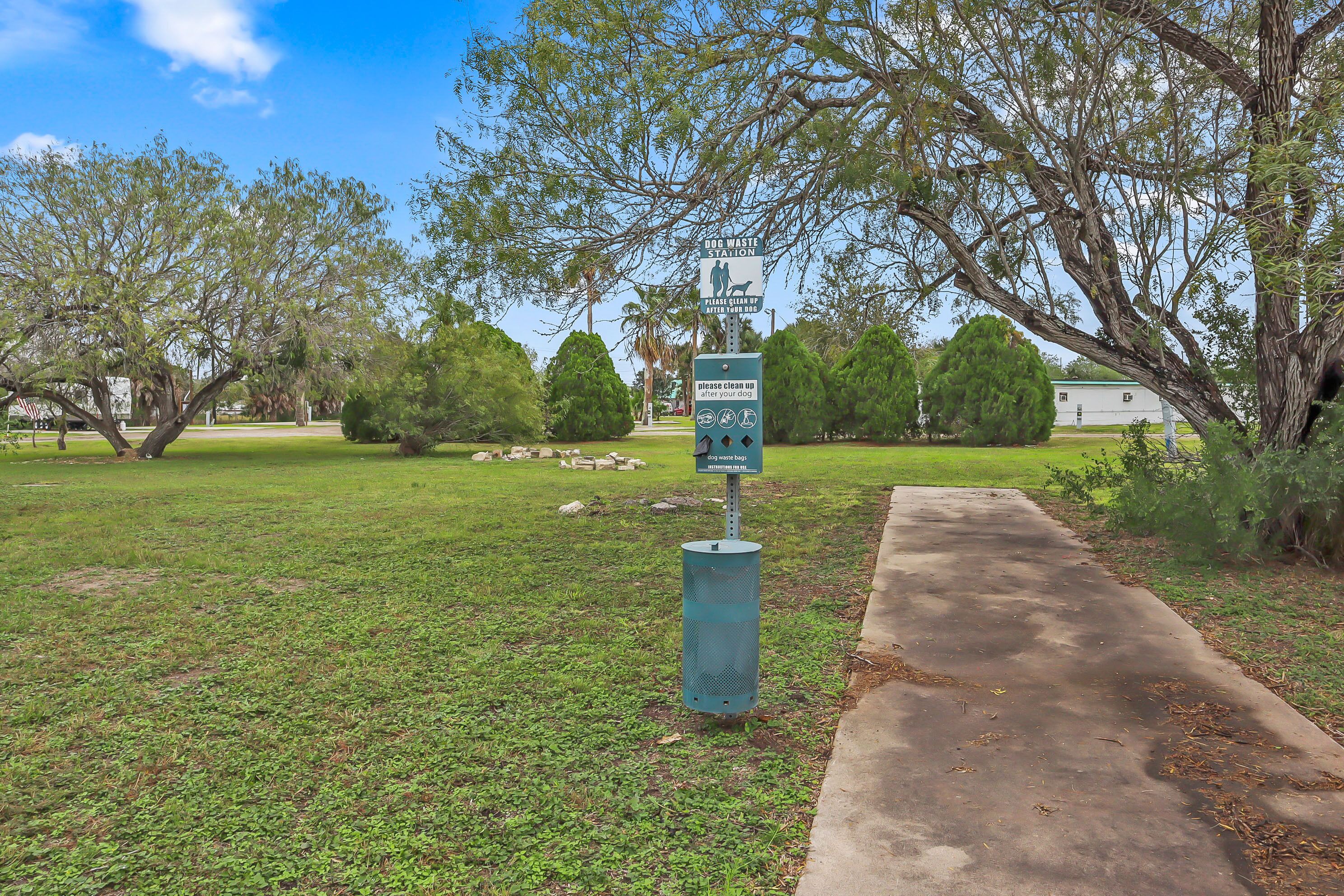 Mathis Motel & RV Park