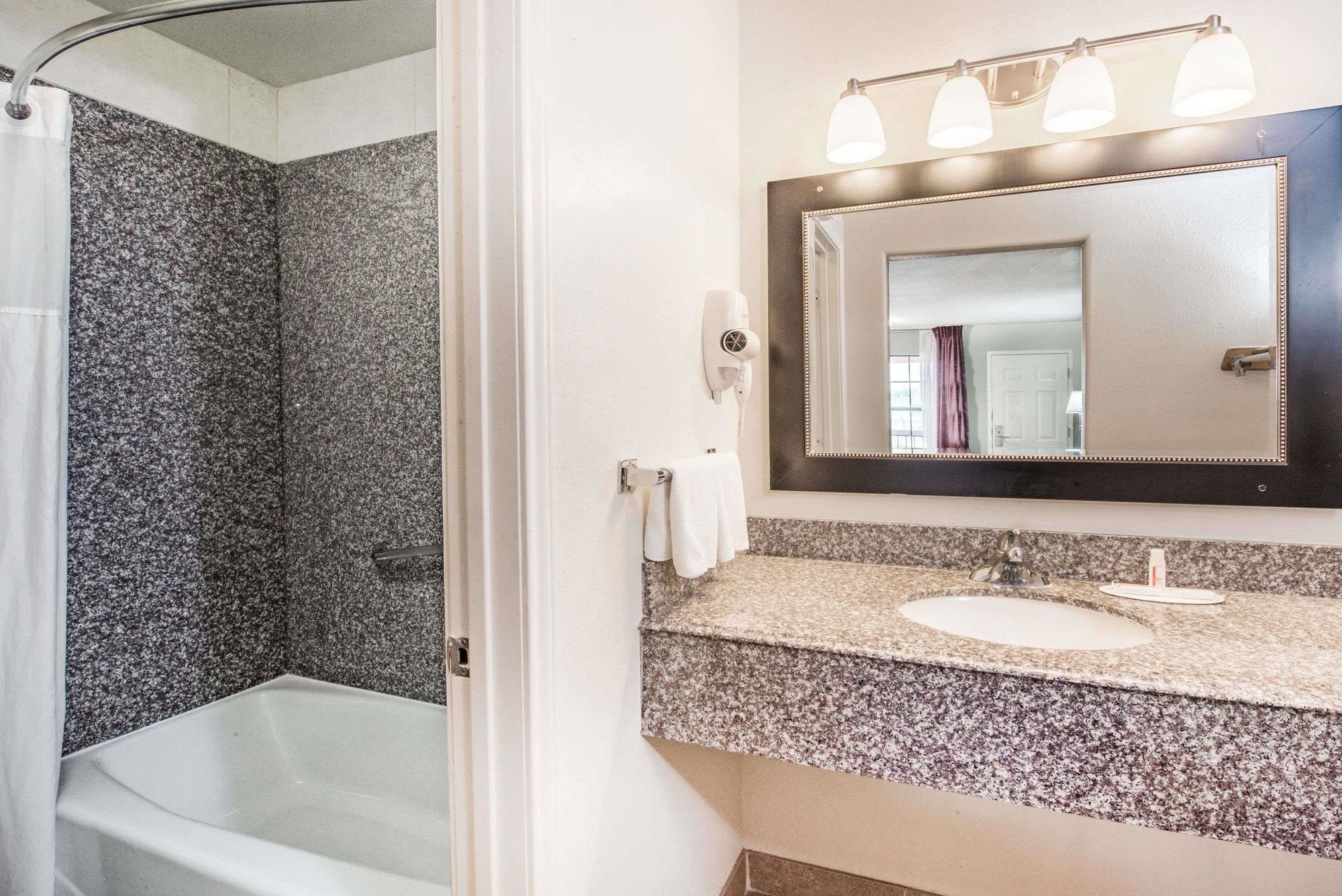 Days Inn by Wyndham McAllen