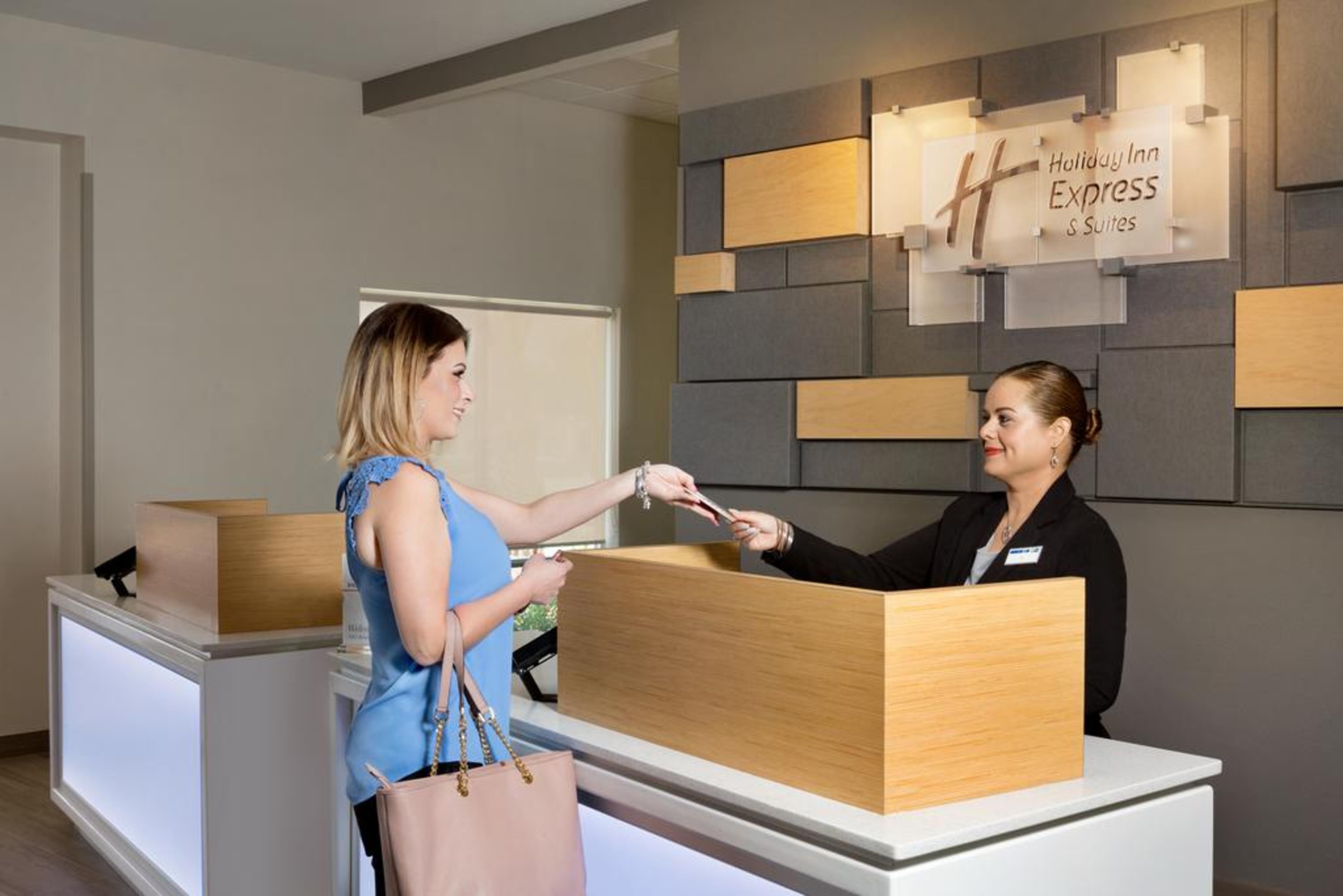 Holiday Inn Express & Suites McAllen - Medical Center Area