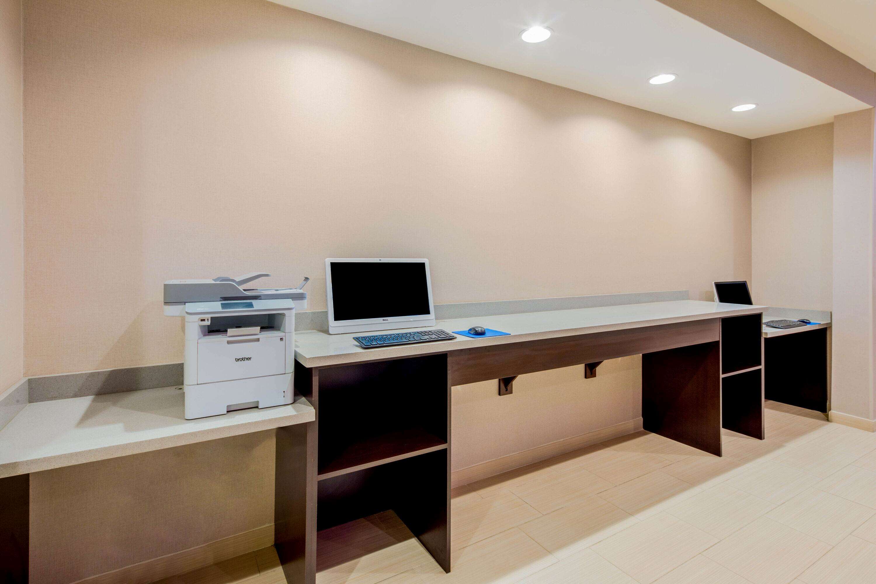 La Quinta Inn & Suites by Wyndham McAllen Convention Center