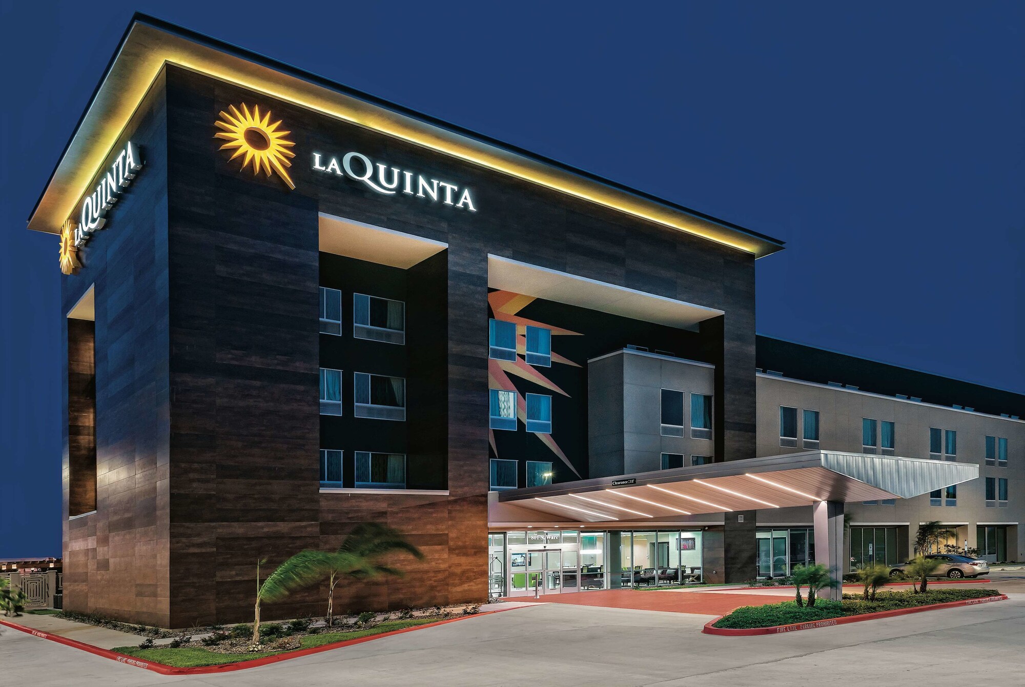 La Quinta Inn & Suites by Wyndham McAllen Convention Center