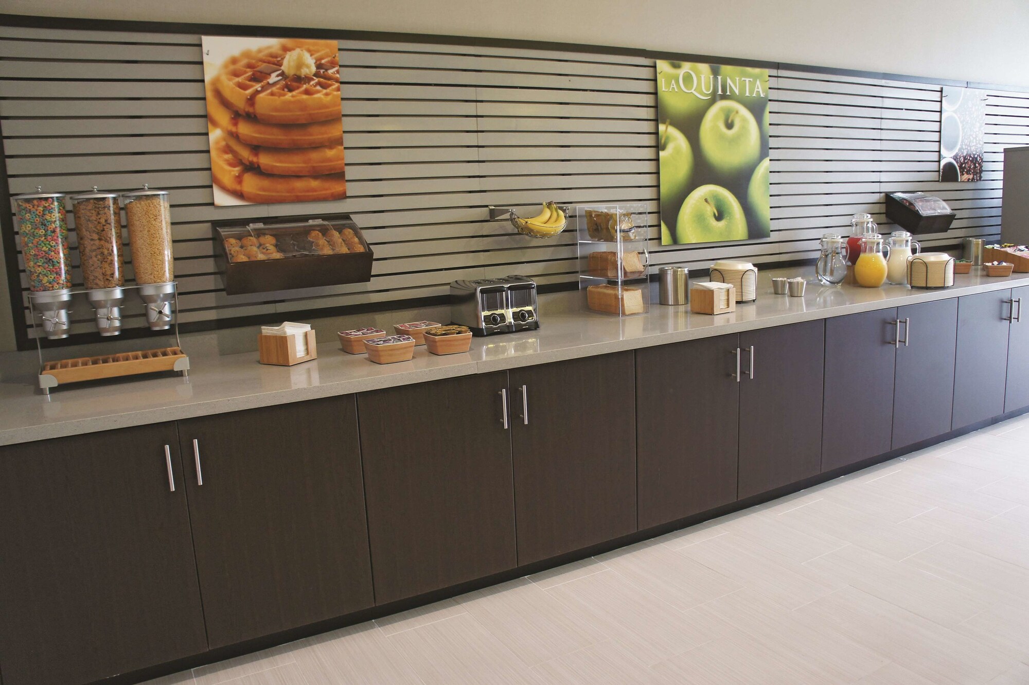 La Quinta Inn & Suites by Wyndham McAllen Convention Center