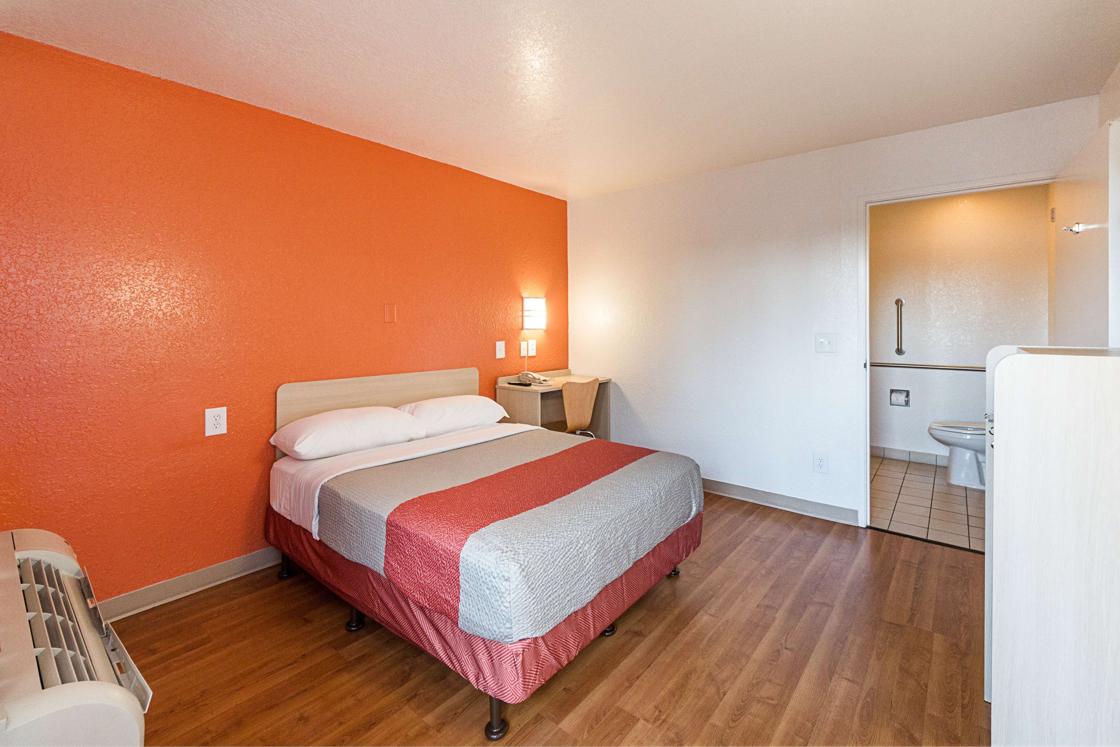 Motel 6 Mcallen