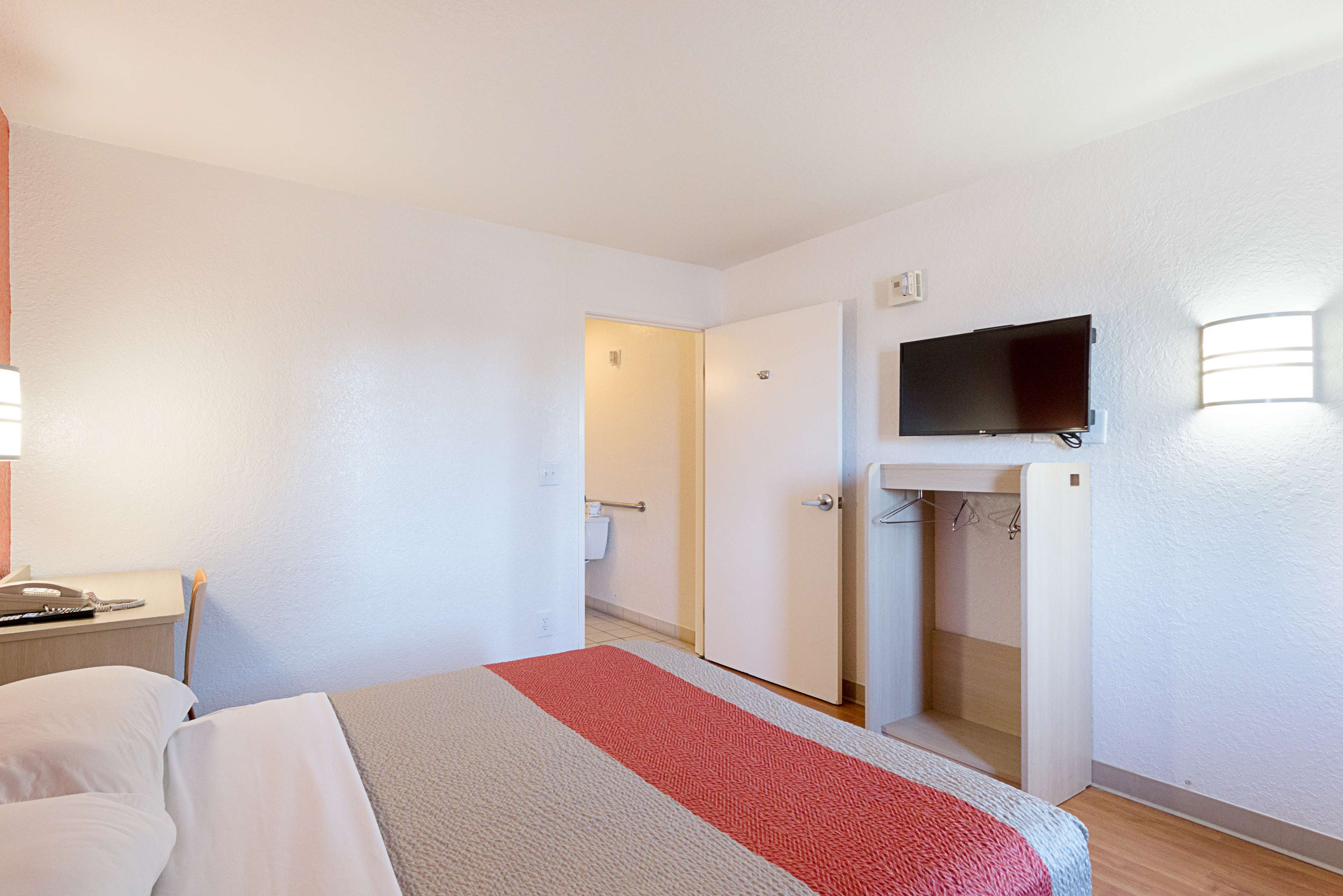 Motel 6 Mcallen