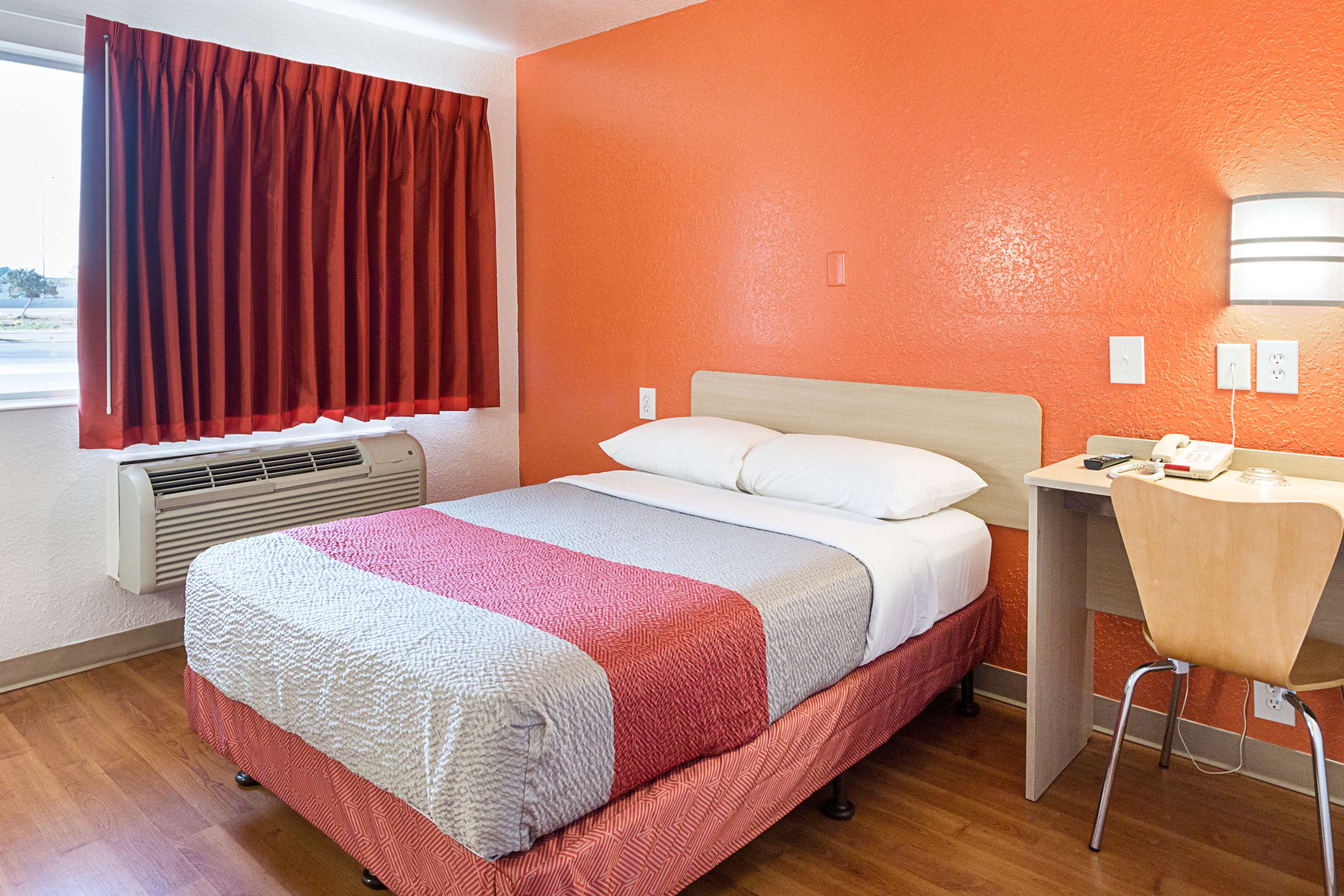 Motel 6 Mcallen