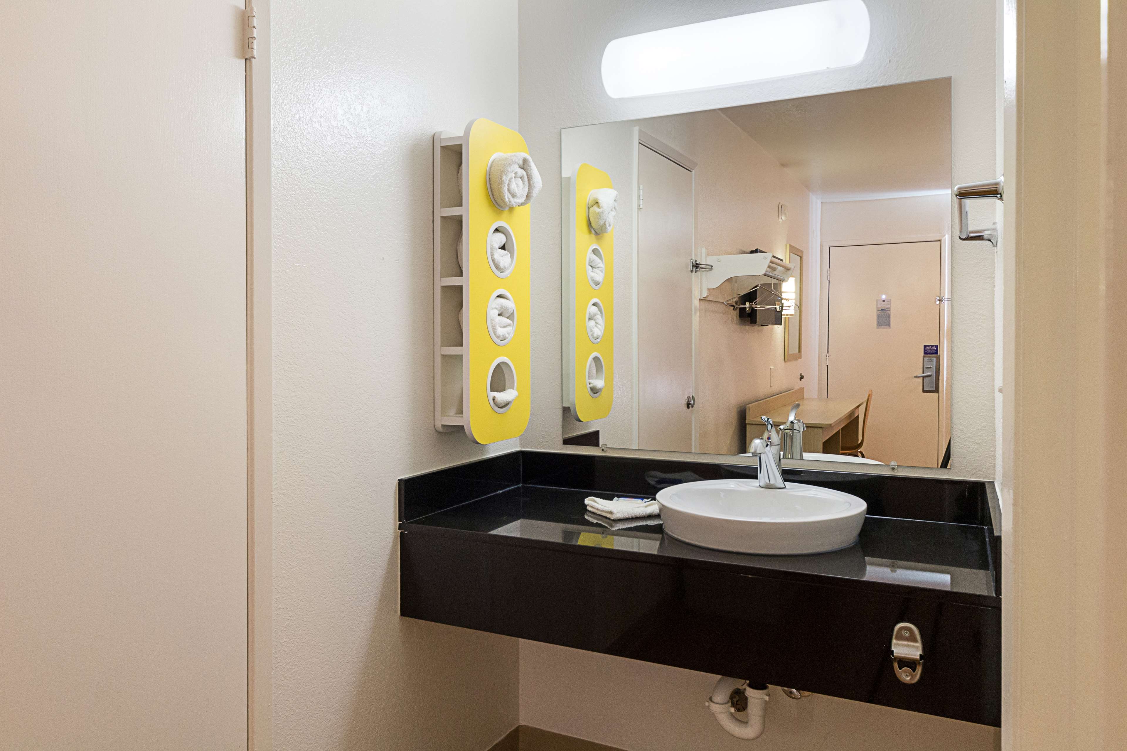 Motel 6 Mcallen
