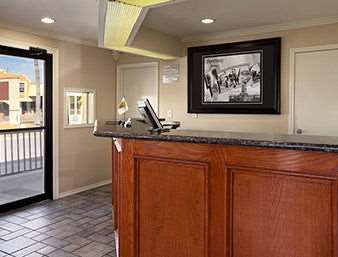 Super 8 by Wyndham McAllen/Downtown/La Plaza Mall