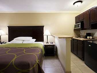 Super 8 by Wyndham McAllen/Downtown/La Plaza Mall