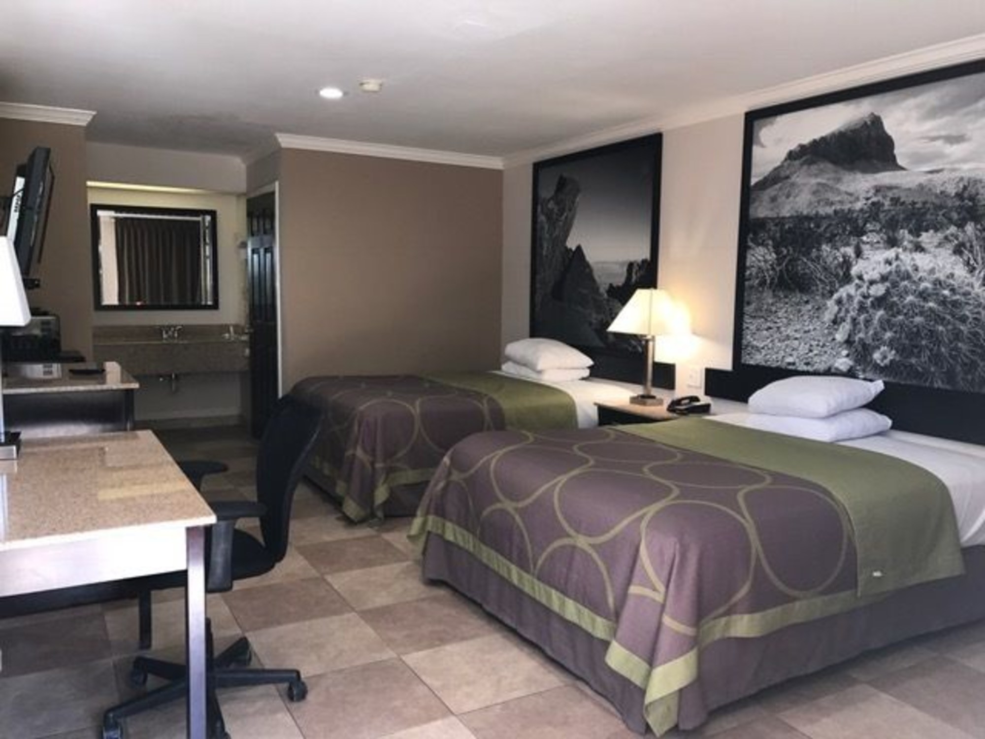 Super 8 by Wyndham McAllen/Downtown/La Plaza Mall