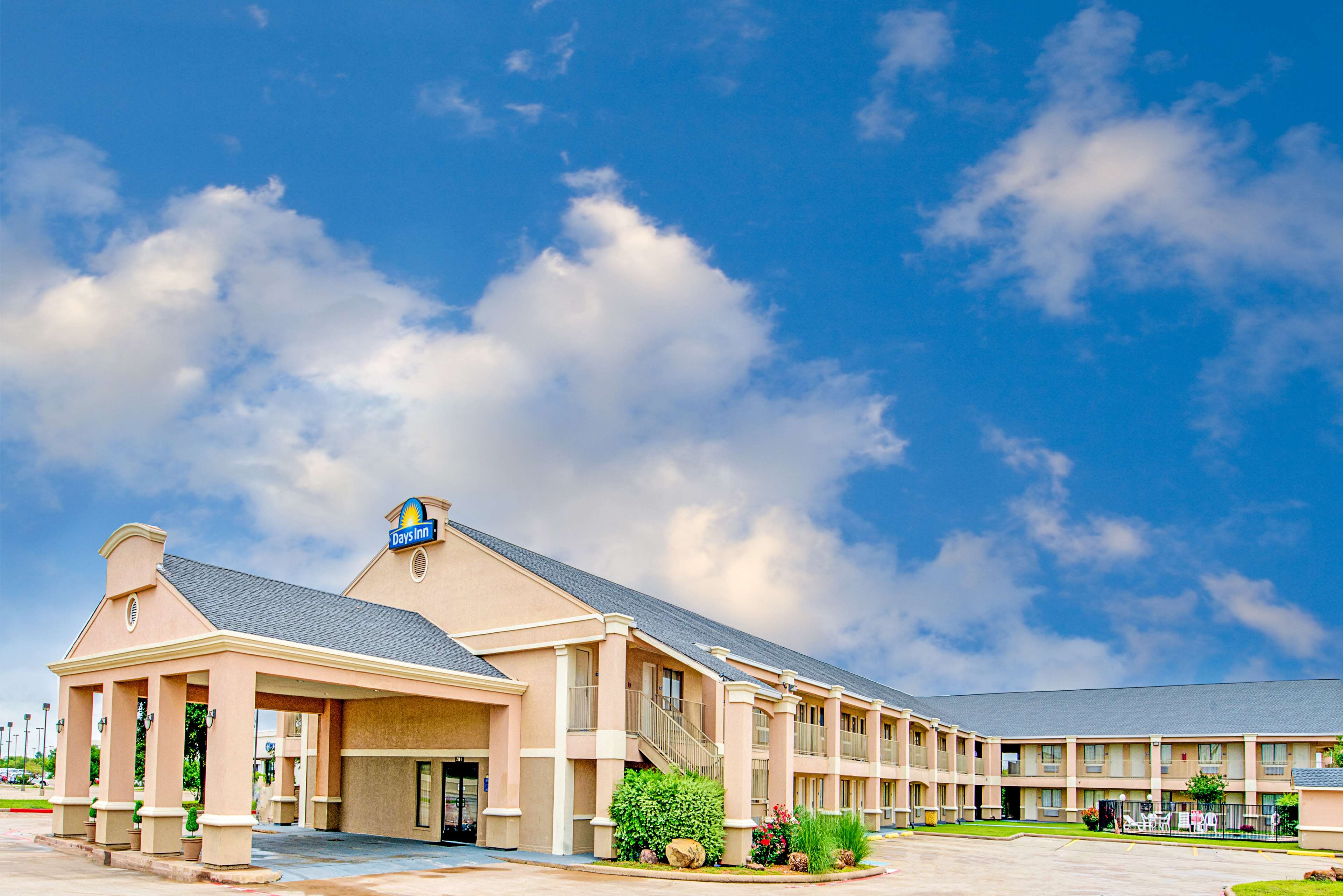 Days Inn by Wyndham McKinney