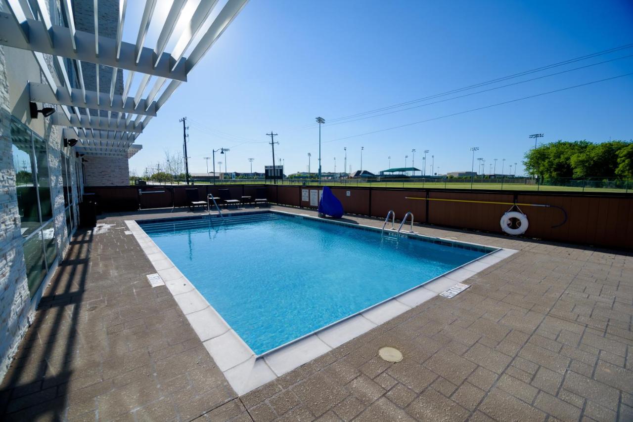 Holiday Inn Express & Suites McKinney Frisco East