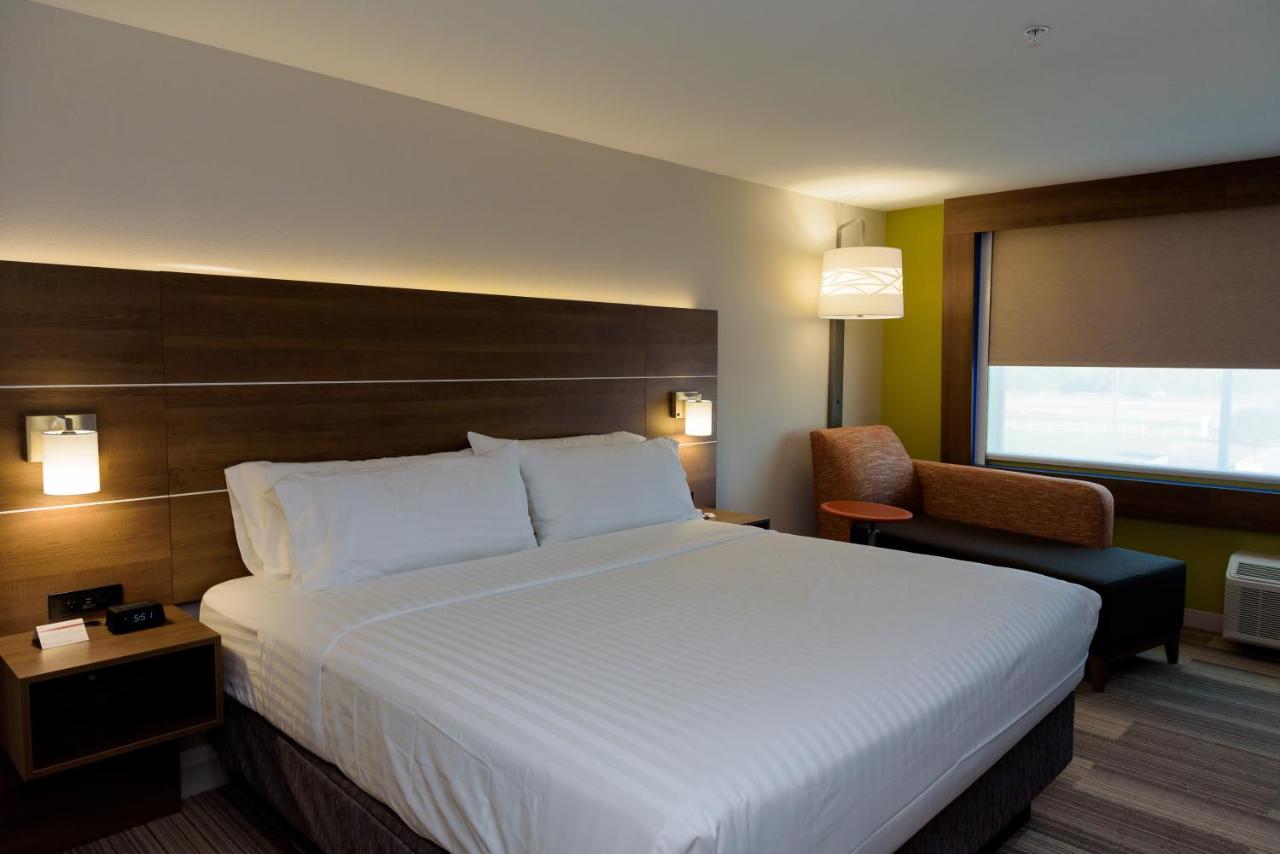 Holiday Inn Express & Suites McKinney Frisco East