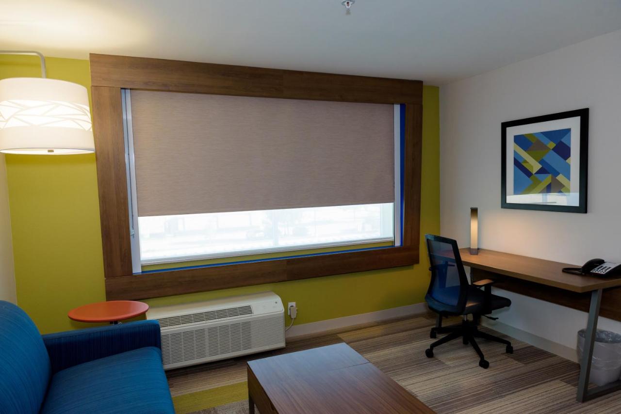Holiday Inn Express & Suites McKinney Frisco East