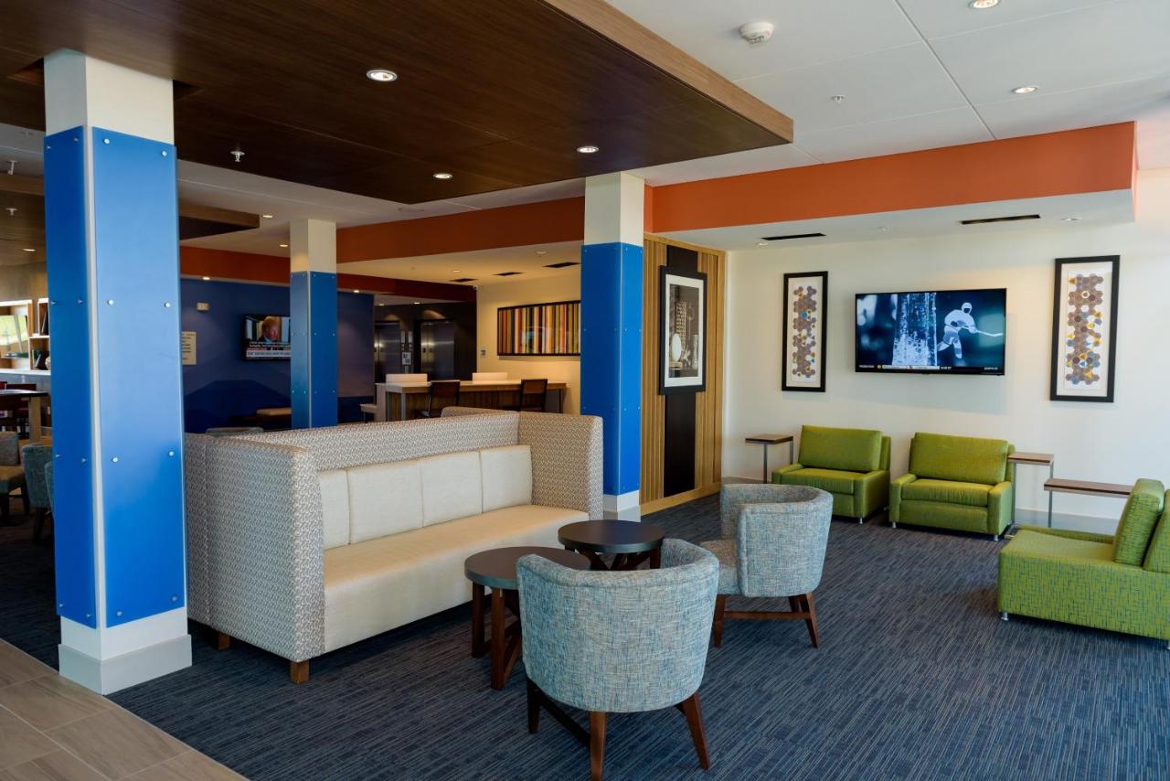 Holiday Inn Express & Suites McKinney Frisco East