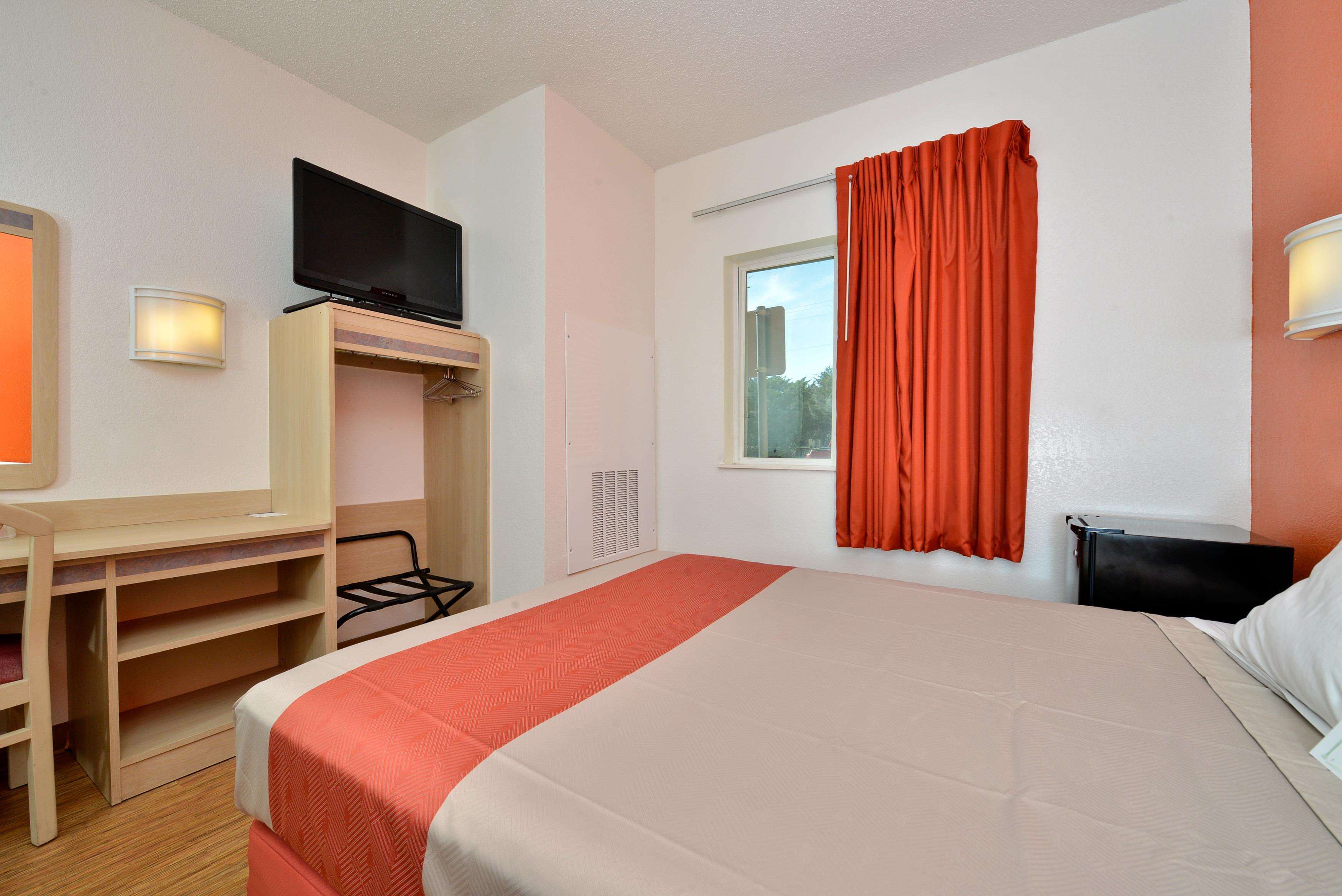 Motel 6